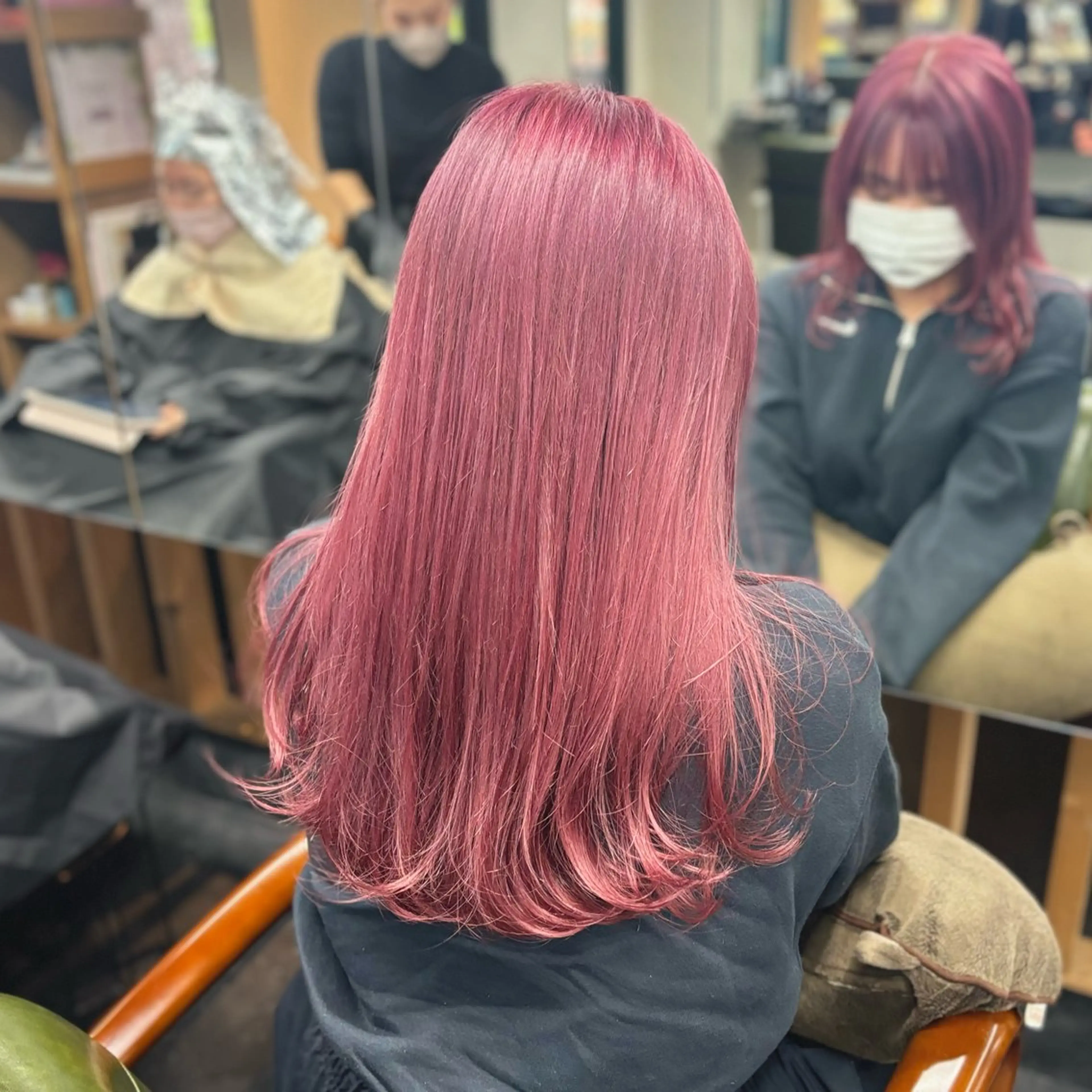 ✨学生限定クーポン✨カット＋ブリーチカラー+最高級超音波トリートメントの写真