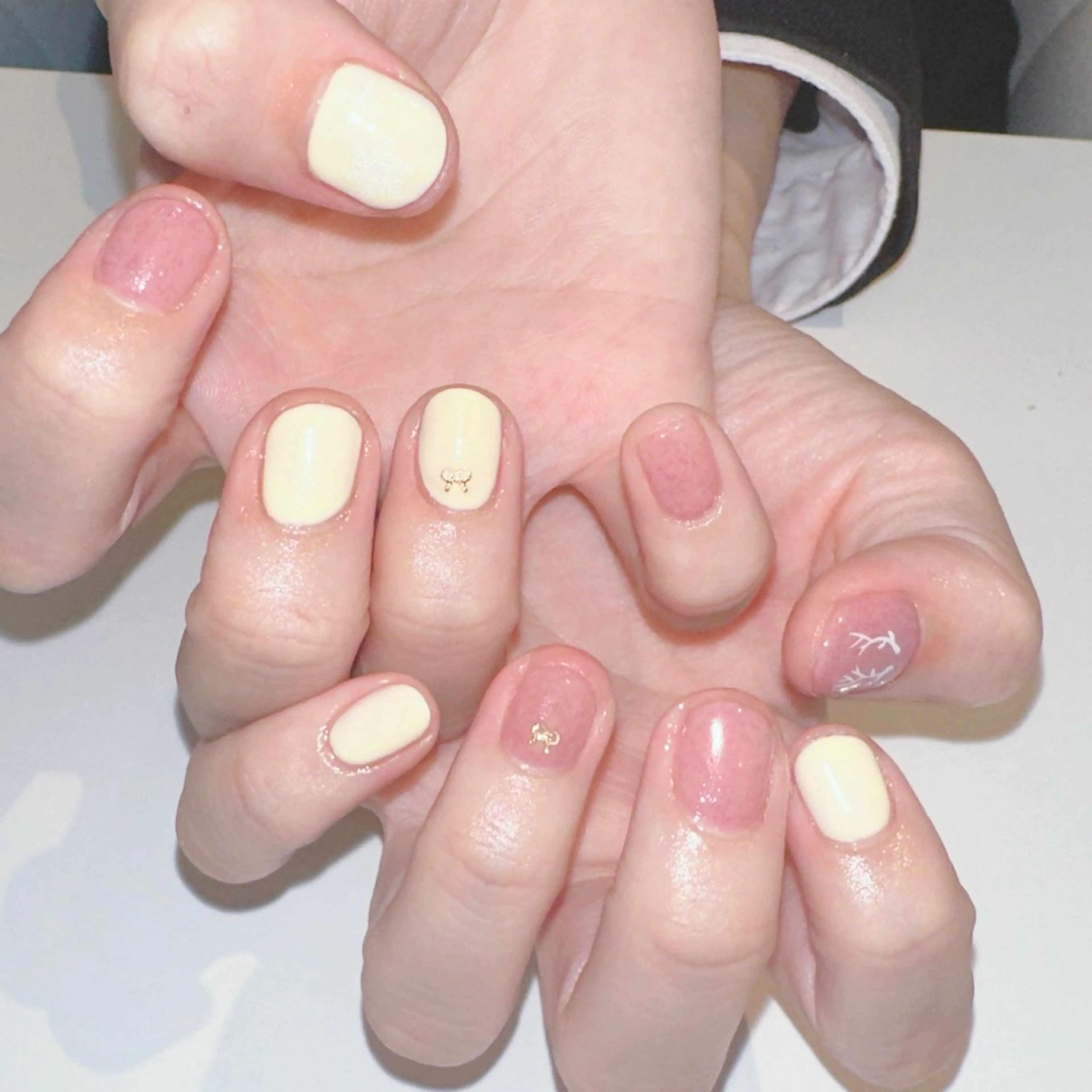 ネイル Atelier Peniculusのネイルデザイン