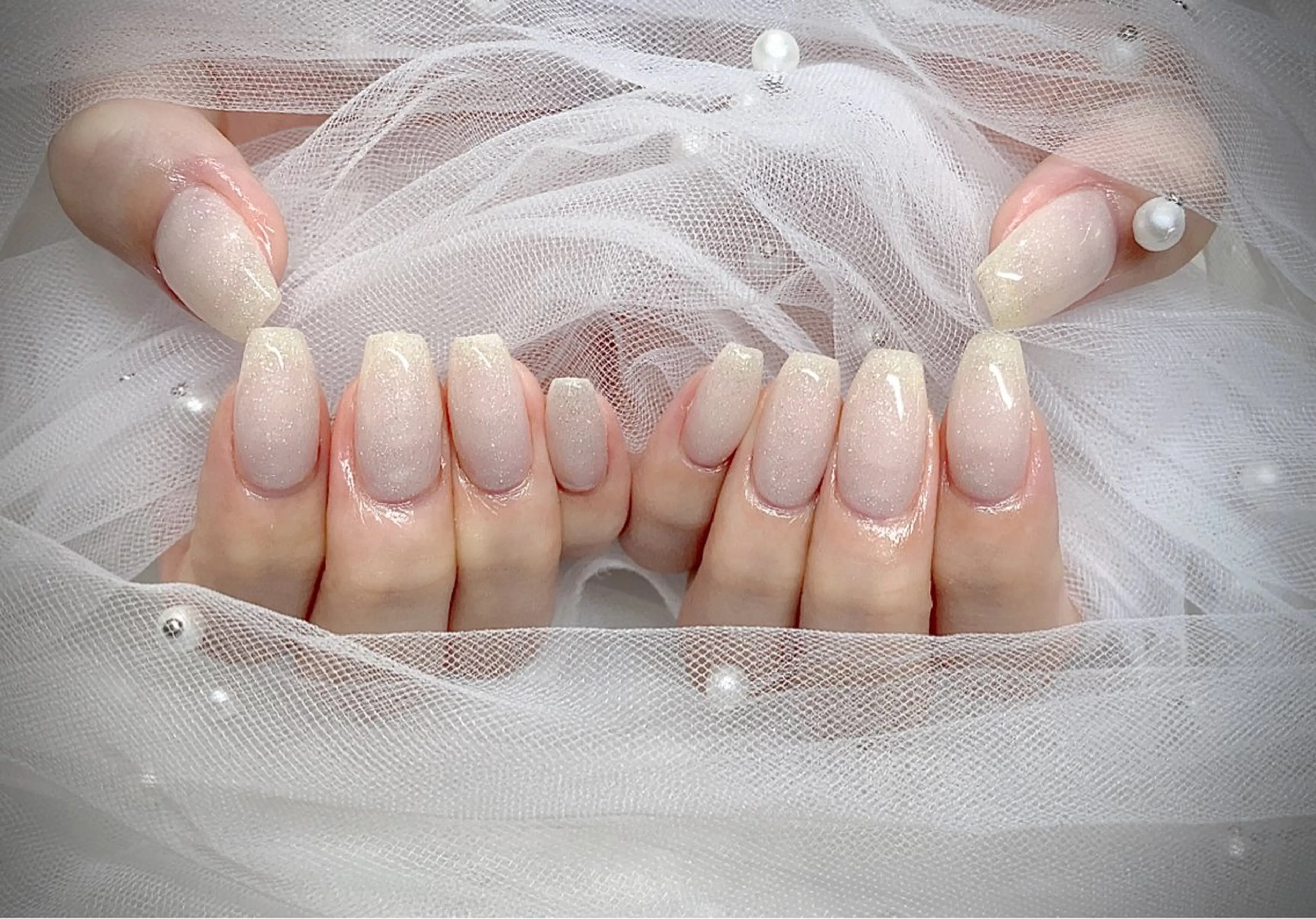 ネイル I-nailロング /ワンホン/キラキラのネイルデザイン