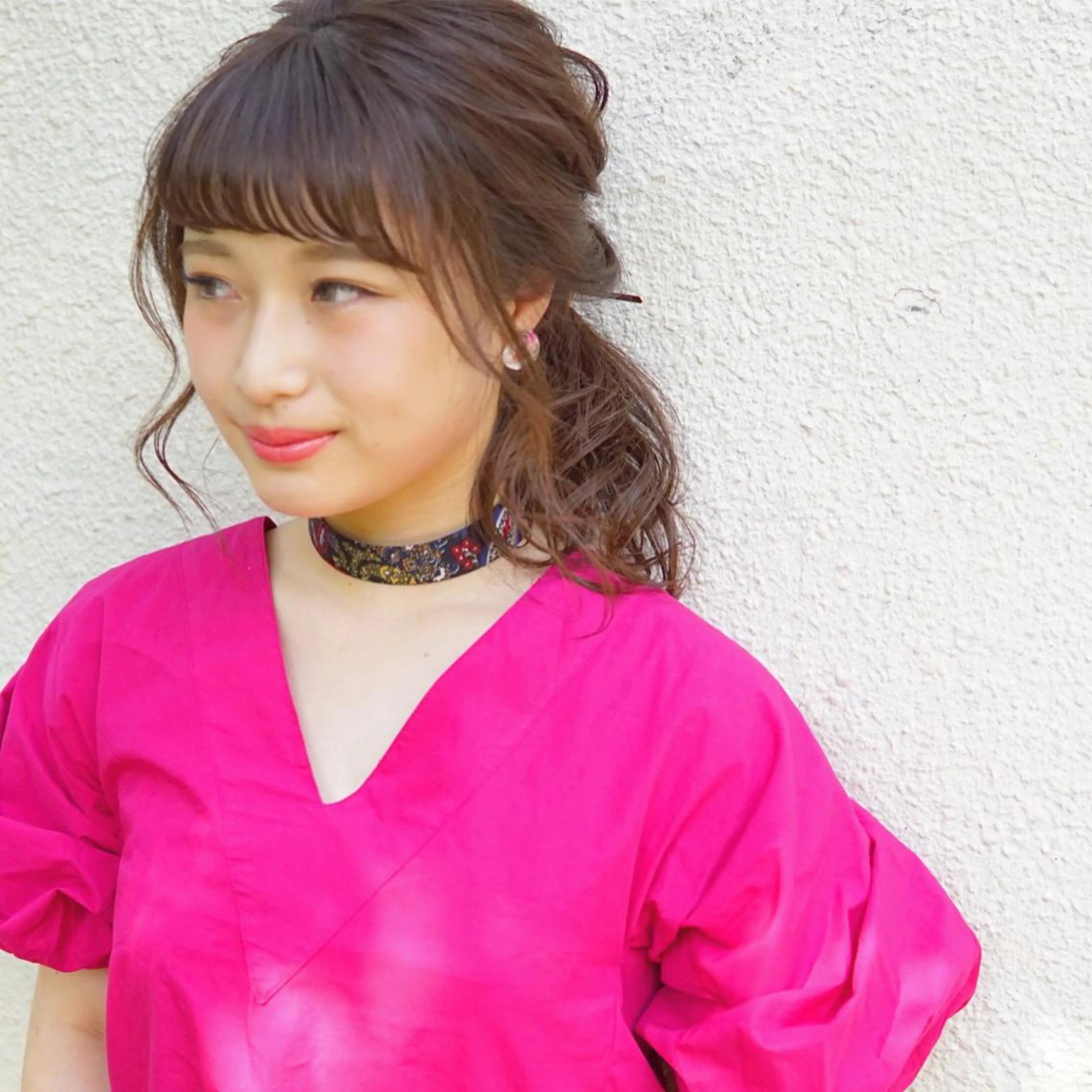 セミロング カラー パーマ ヘアアレンジ ポニーテール 髪質改善、エクステ 山口卓哉のヘアスタイル