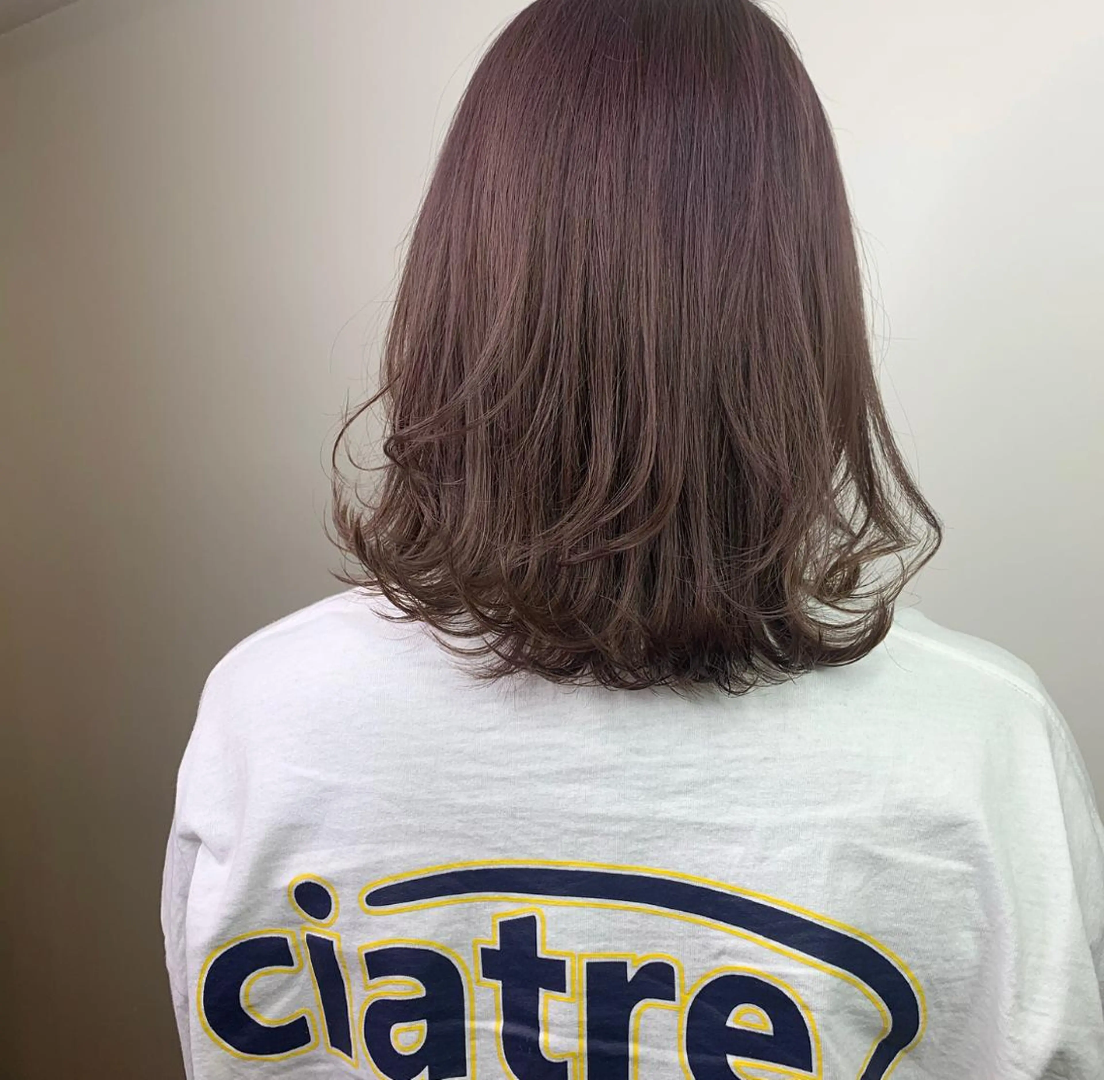 ミディアム カラー stylist店長 岡本真依のヘアスタイル