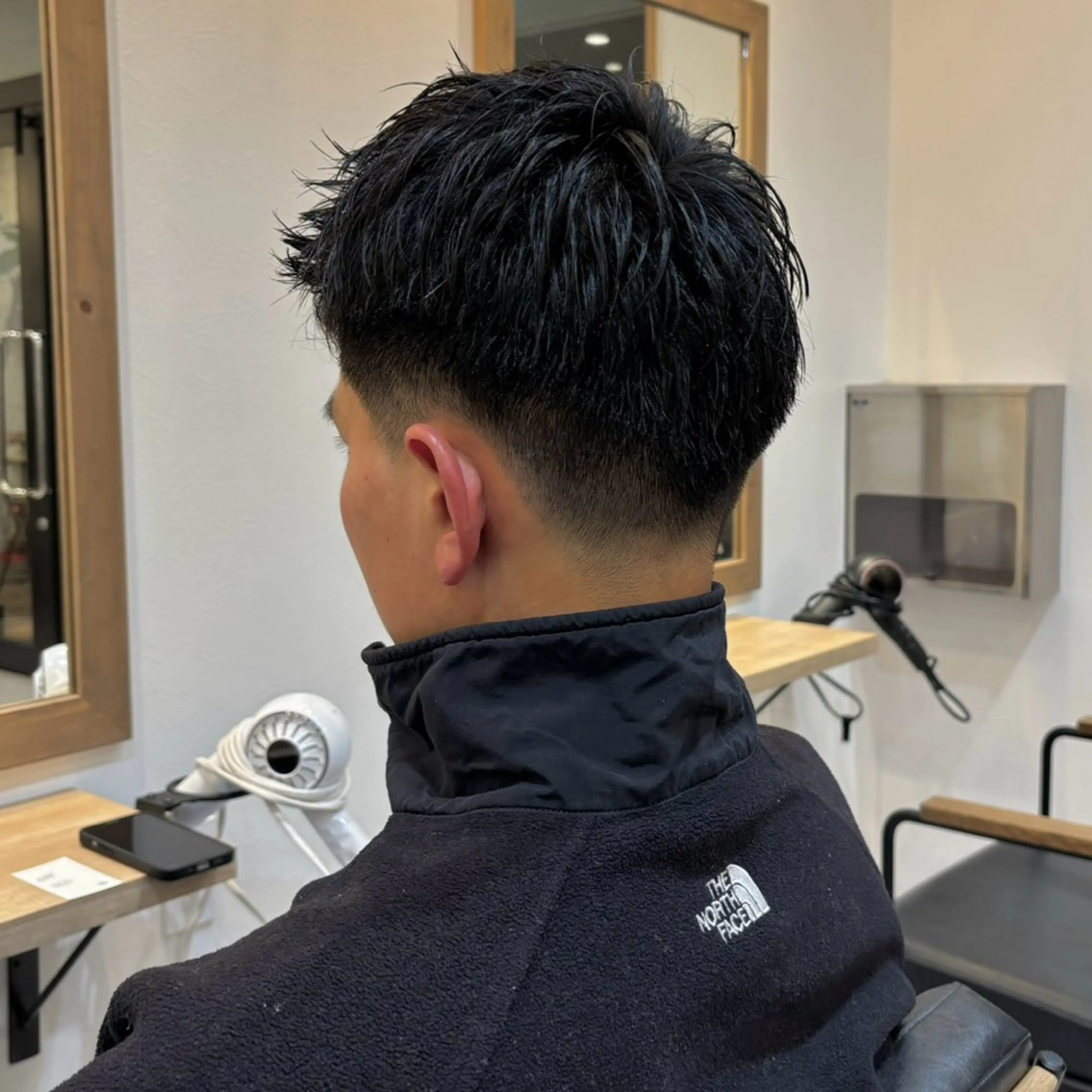 メンズ ビジネス フェードカット メンズパーマ メンズショート スパイキーショート カット 【メンズショート 特化】村斎　伶次のヘアスタイル