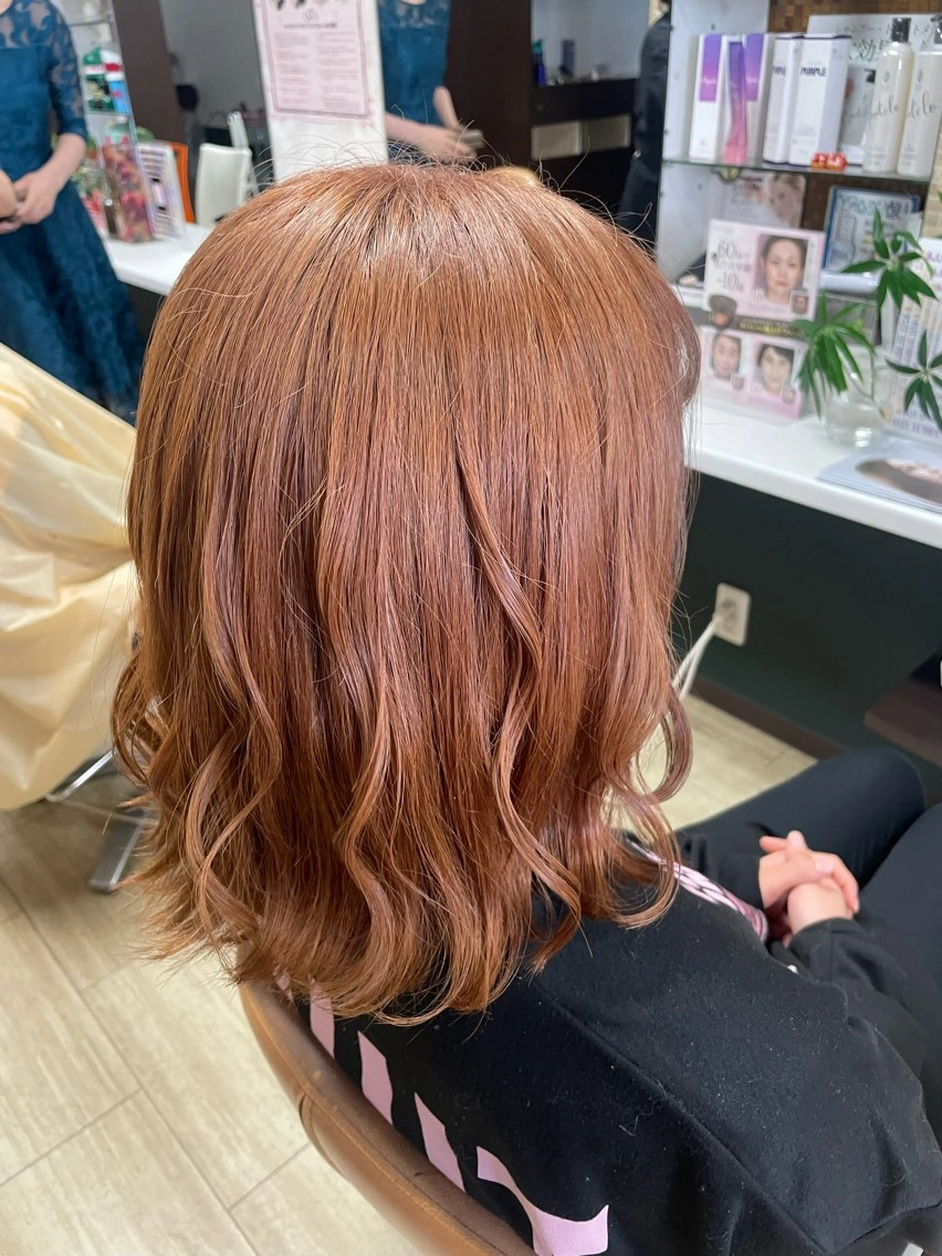 ミディアム カラー オレンジ ヘアカラー 徳留 もも花のヘアスタイル