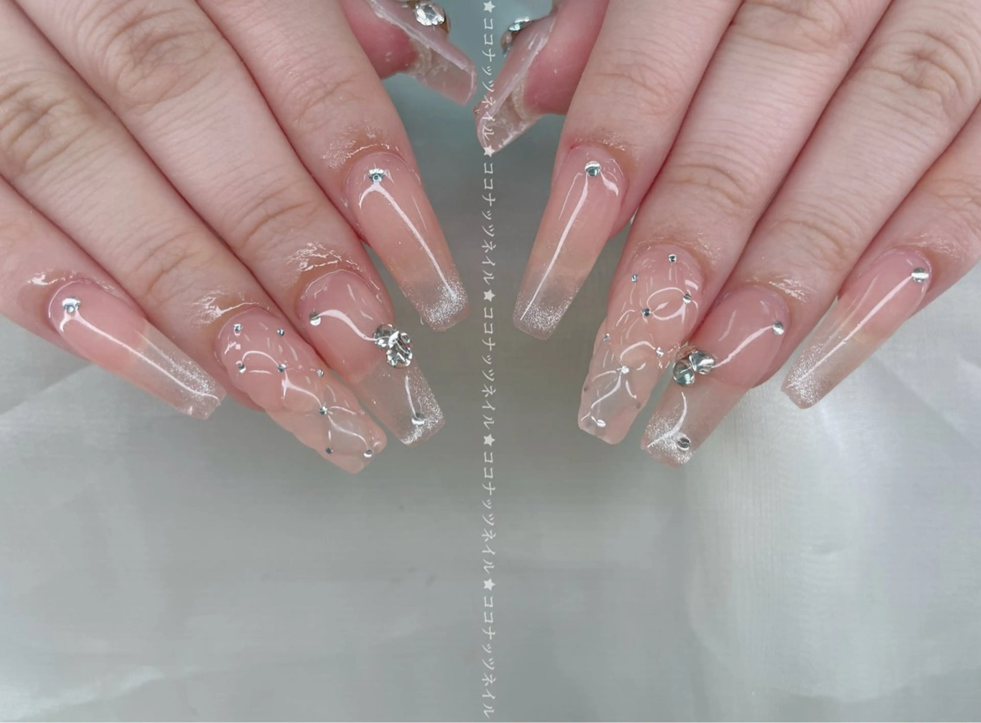 ネイル べっ甲ネイル フレンチネイル キラキラネイル マグネットネイル 大理石ネイル(マーブル) ハンドネイル 神田 ココナッツのネイルデザイン