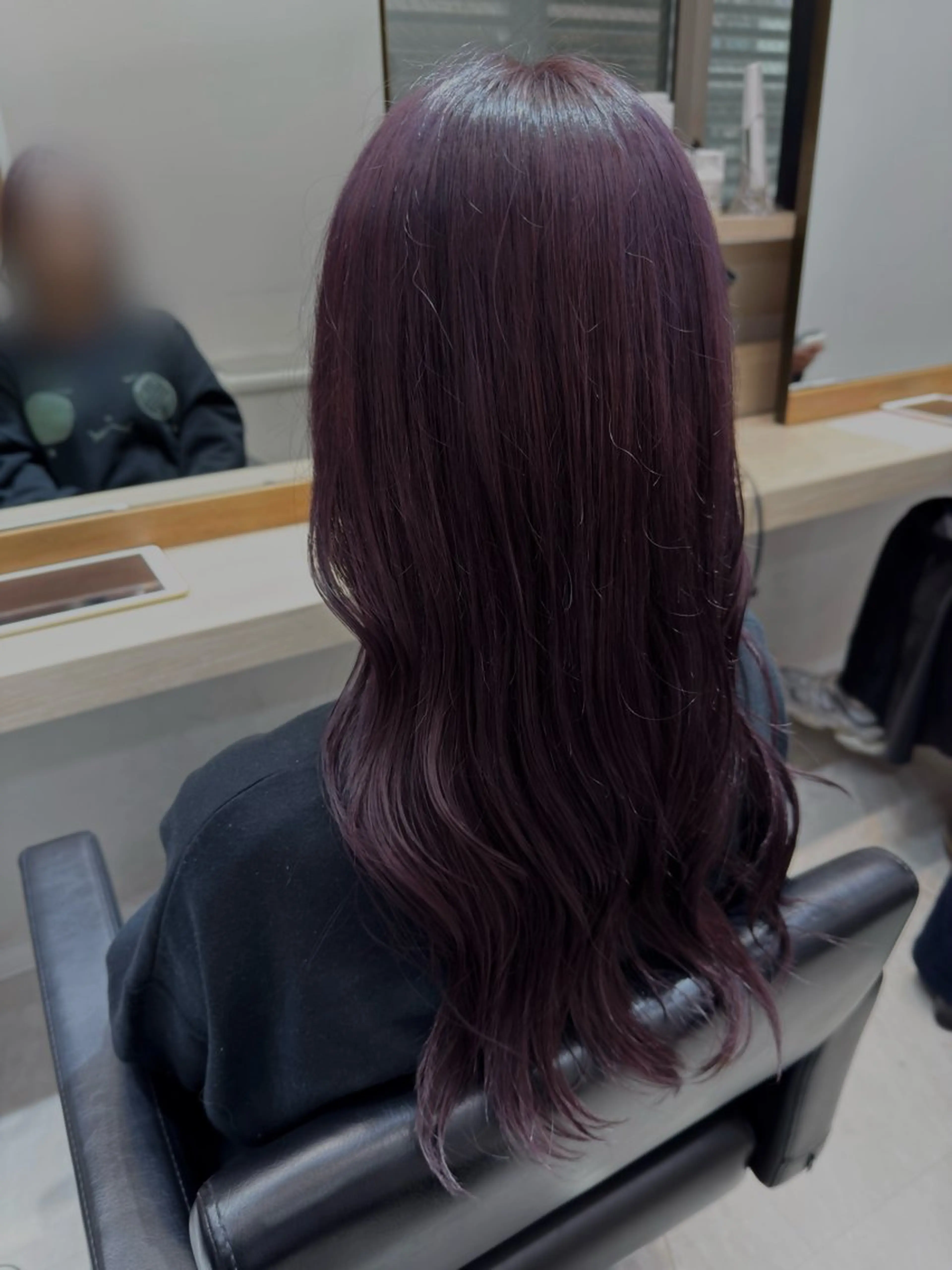 ロング カラー ブリーチ 透明感カラー ダブルカラー ラベンダーカラー ブリーチなしカラー ヘアカラー トリートメント 🪽ラベンダーカラー 暗髪透明感🪽レイナのヘアスタイル
