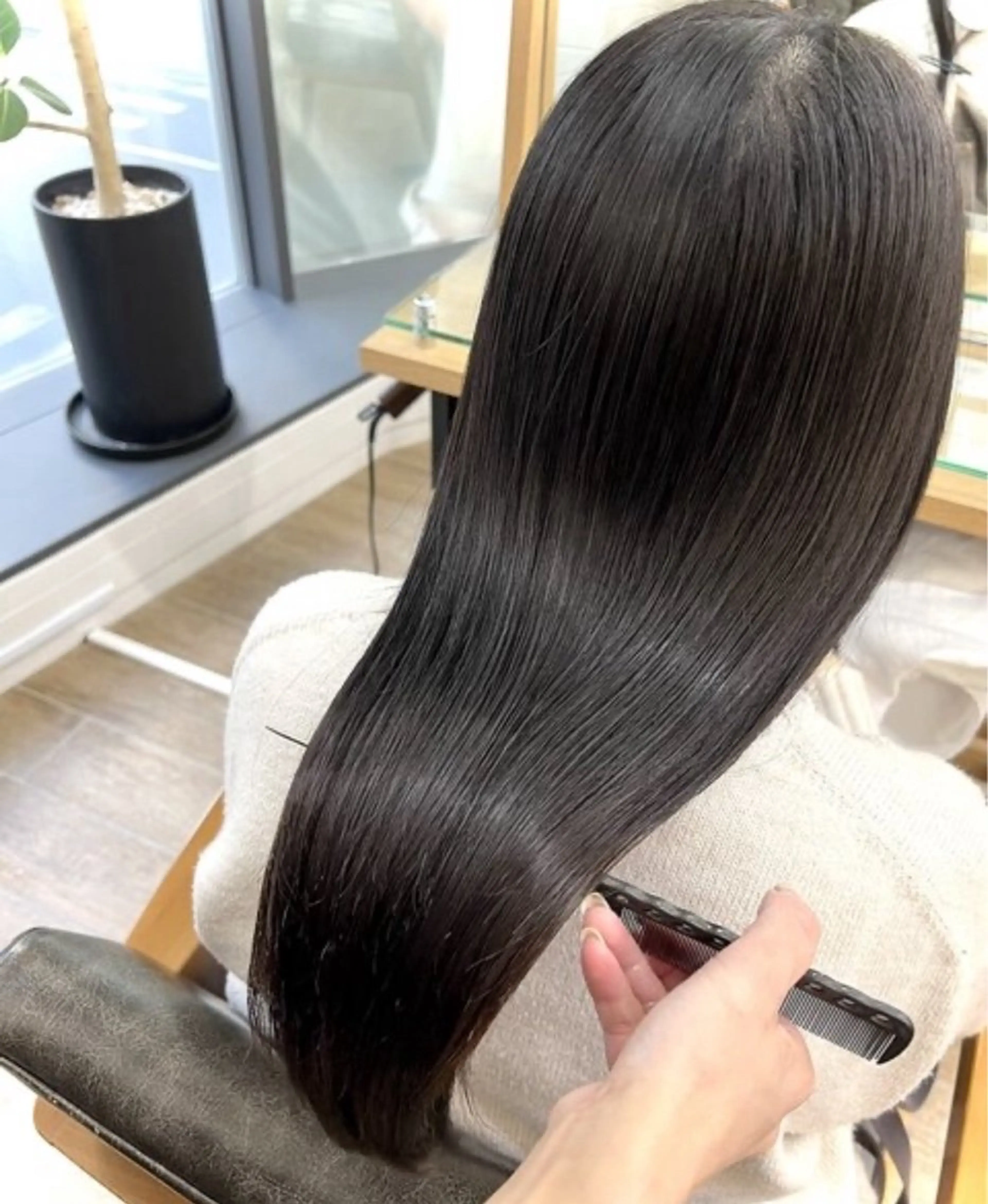 ロング 美髪縮毛矯正🫧 艶カラー/スズカのヘアスタイル
