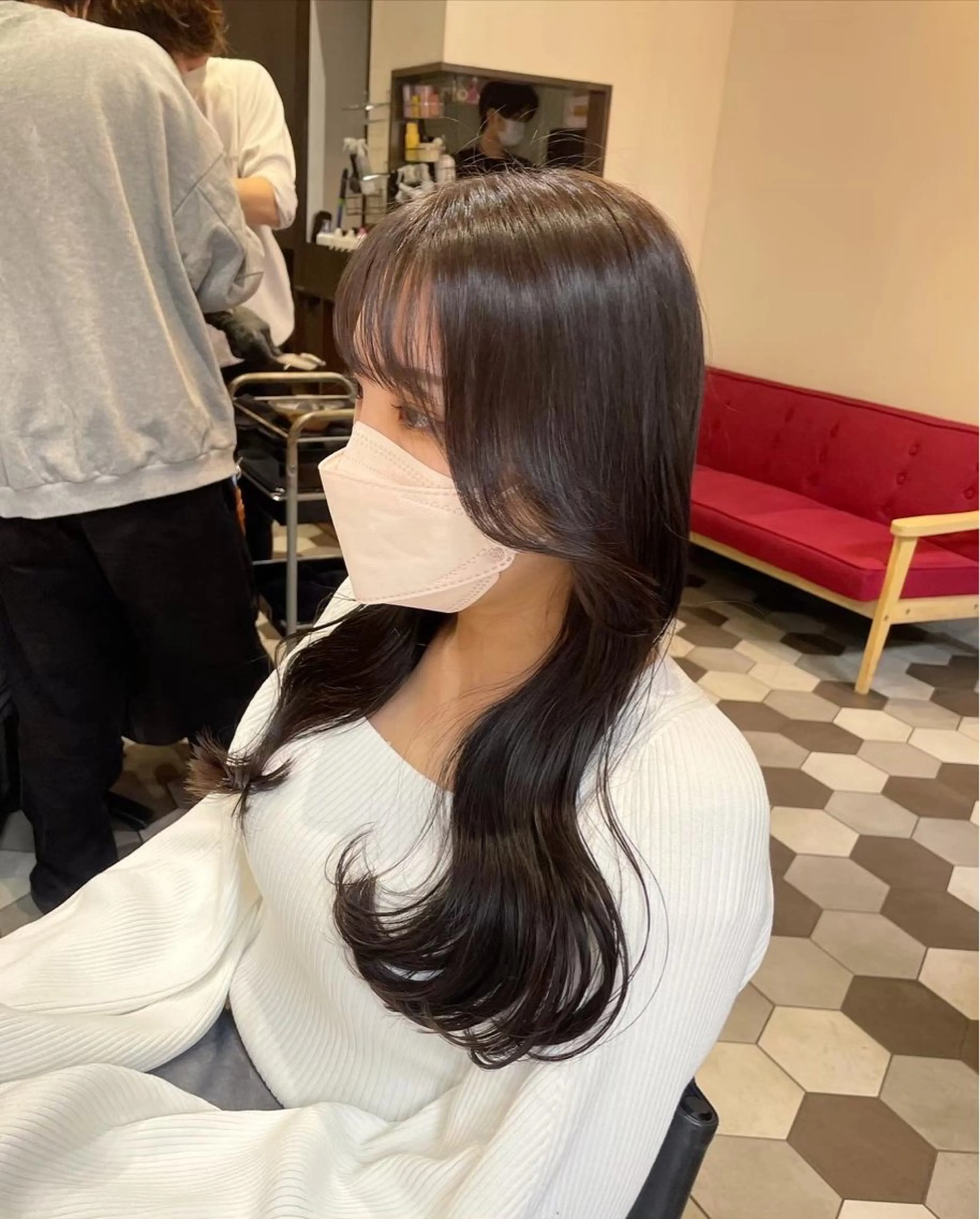セミロング ヘアカラー トリートメント 髪質改善特化🫧韓国 🇰🇷amiruのヘアスタイル
