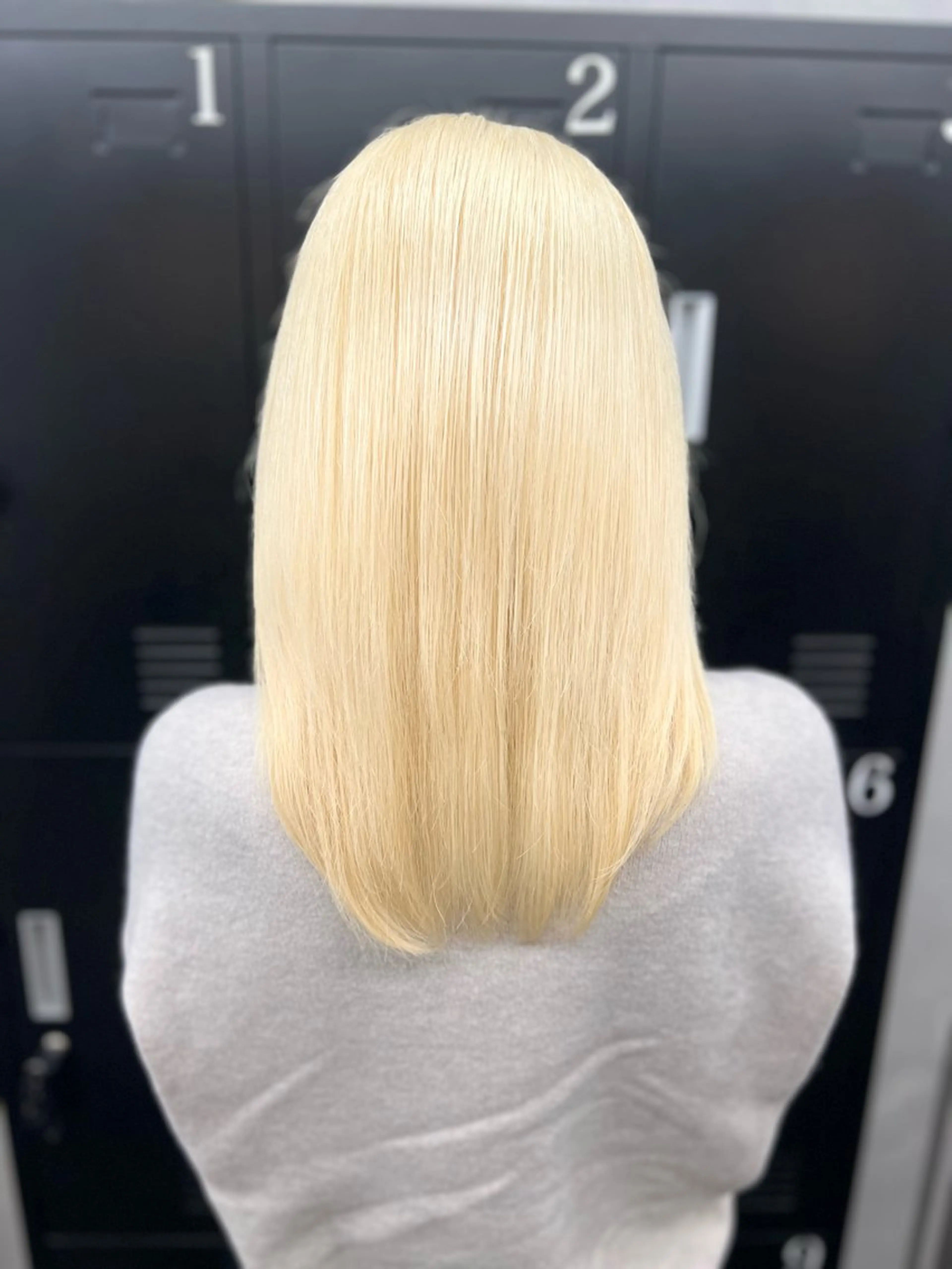 ロング カラー 抜きっぱなしブロンド ブロンド ホワイトブロンド カット ヘアカラー 透明感カラー特化🫧 ADLLA.栗原🦋のヘアスタイル