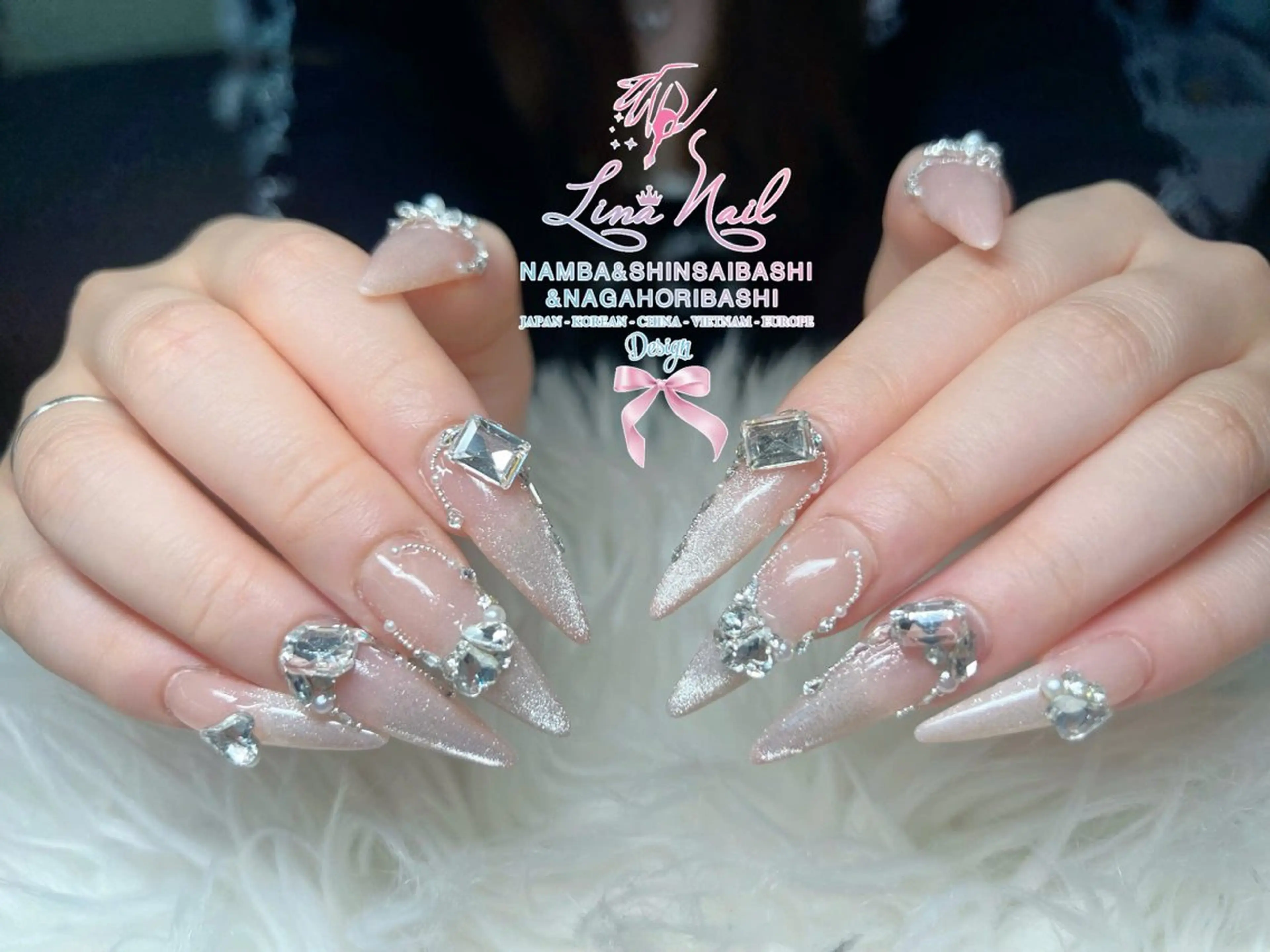 セミロング 韓国風ヘア クリスマス ハンドネイル Linanail Nambaのマツエク・マツパデザイン