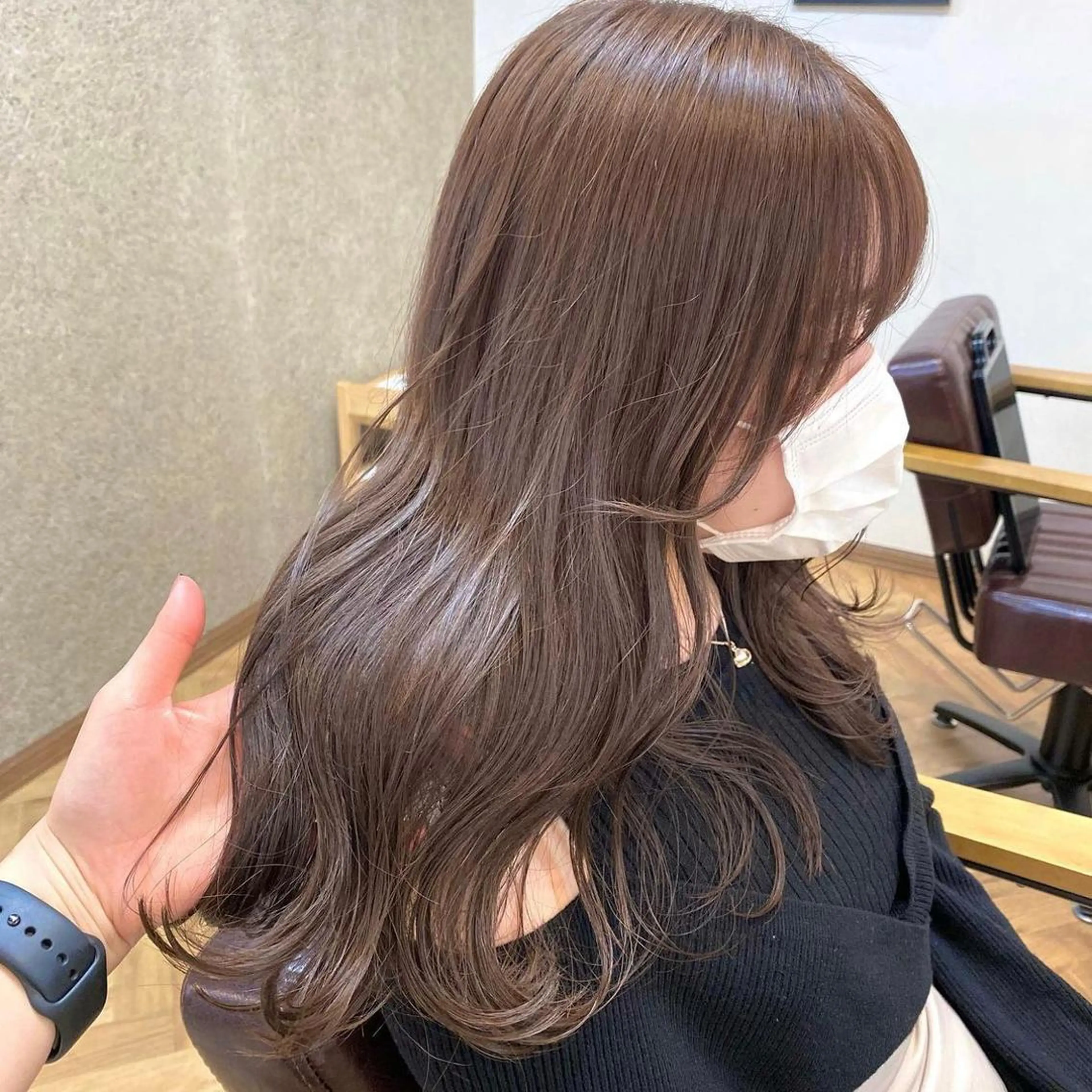 ロング カラー パーマ ヘアアレンジ メンズ キッズ ネイル マツエク・マツパ アイブロウ 前川 朋香のヘアスタイル