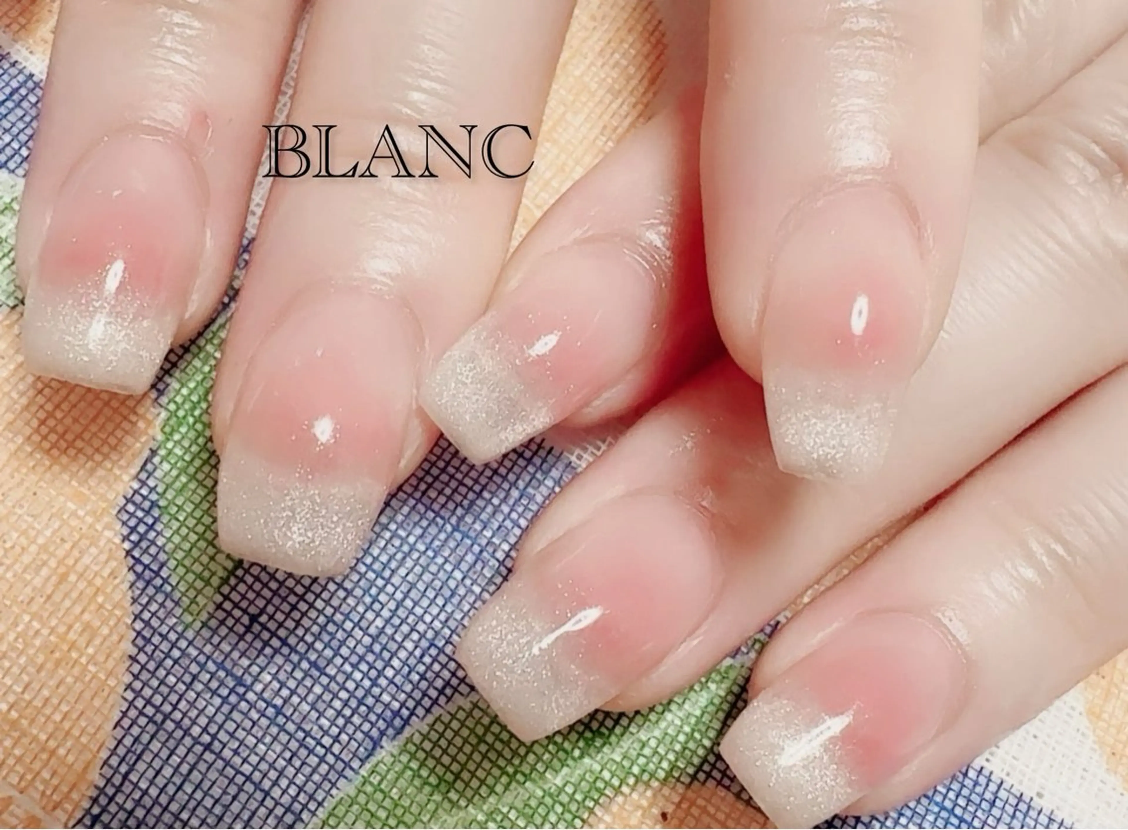 ネイル アートネイル 長さ出し ジェルネイル グラデーション 持ち込み ハンドネイル BLANC （ブラン）のネイルデザイン