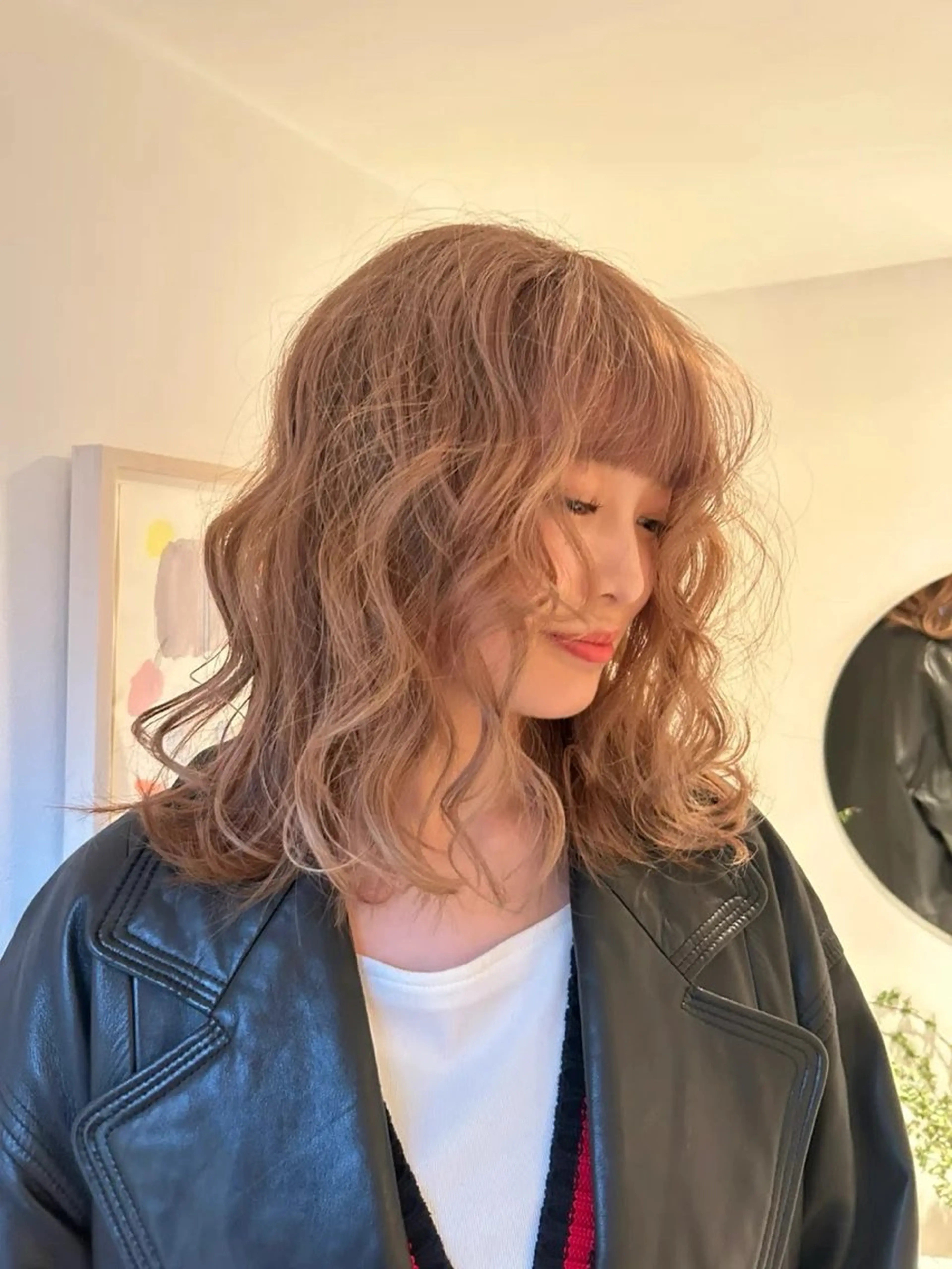 カラー かがやしづ ⭐️ハイトーンのヘアスタイル