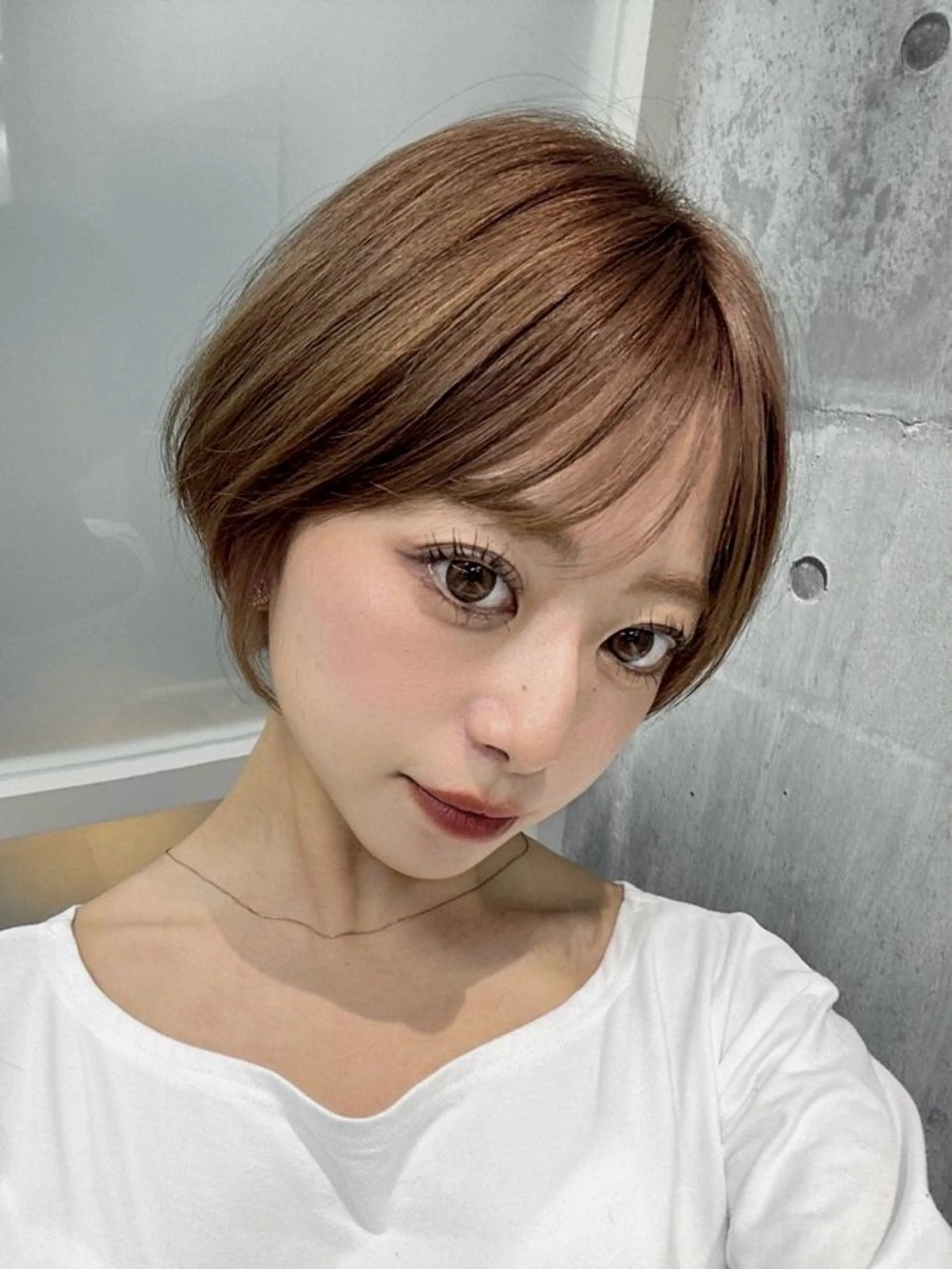 ショート カラー ブリーチ ケアブリーチ ダブルカラー イヤリングカラー ハイライトカラー ヘアカラー newi ナカノのヘアスタイル