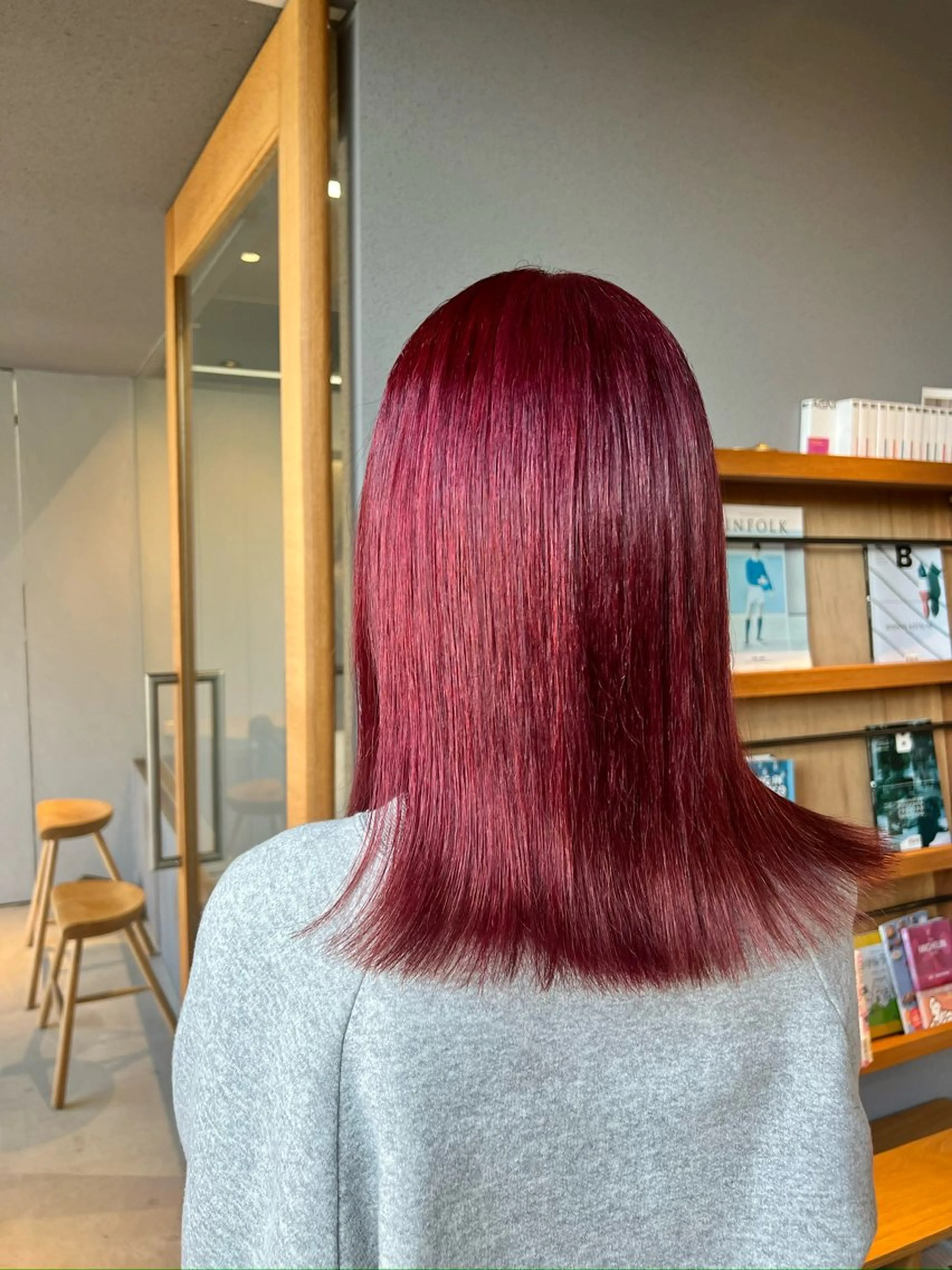 ミディアム カラー ブリーチ レッドカラー ヘアカラー cocoro /レイヤーカットのヘアスタイル