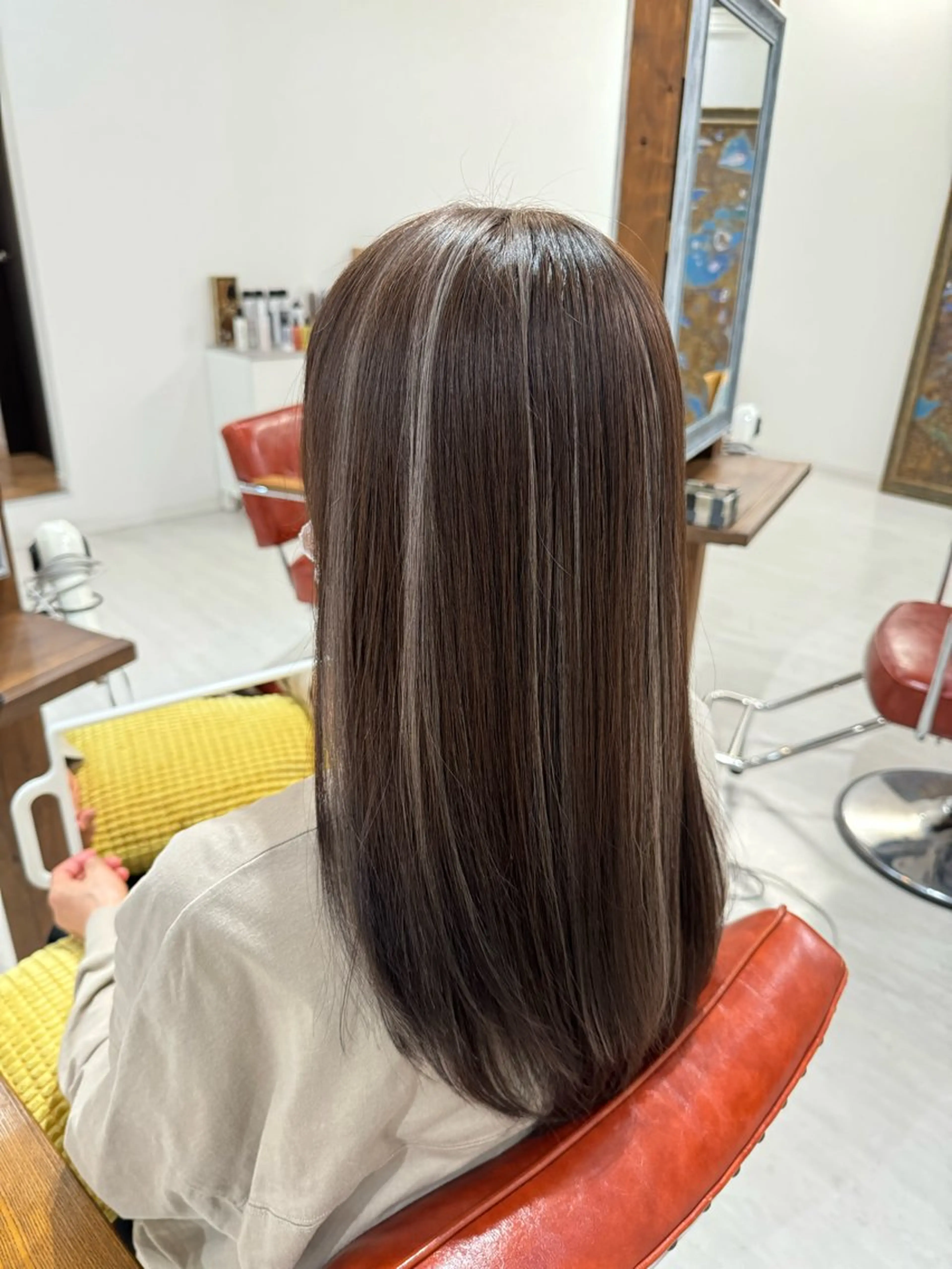 ロング カラー ブリーチ ケアブリーチ デザインカラー ダブルカラー ハイライトカラー ハイトーン/外国人風 カラー/メンズパーマのヘアスタイル