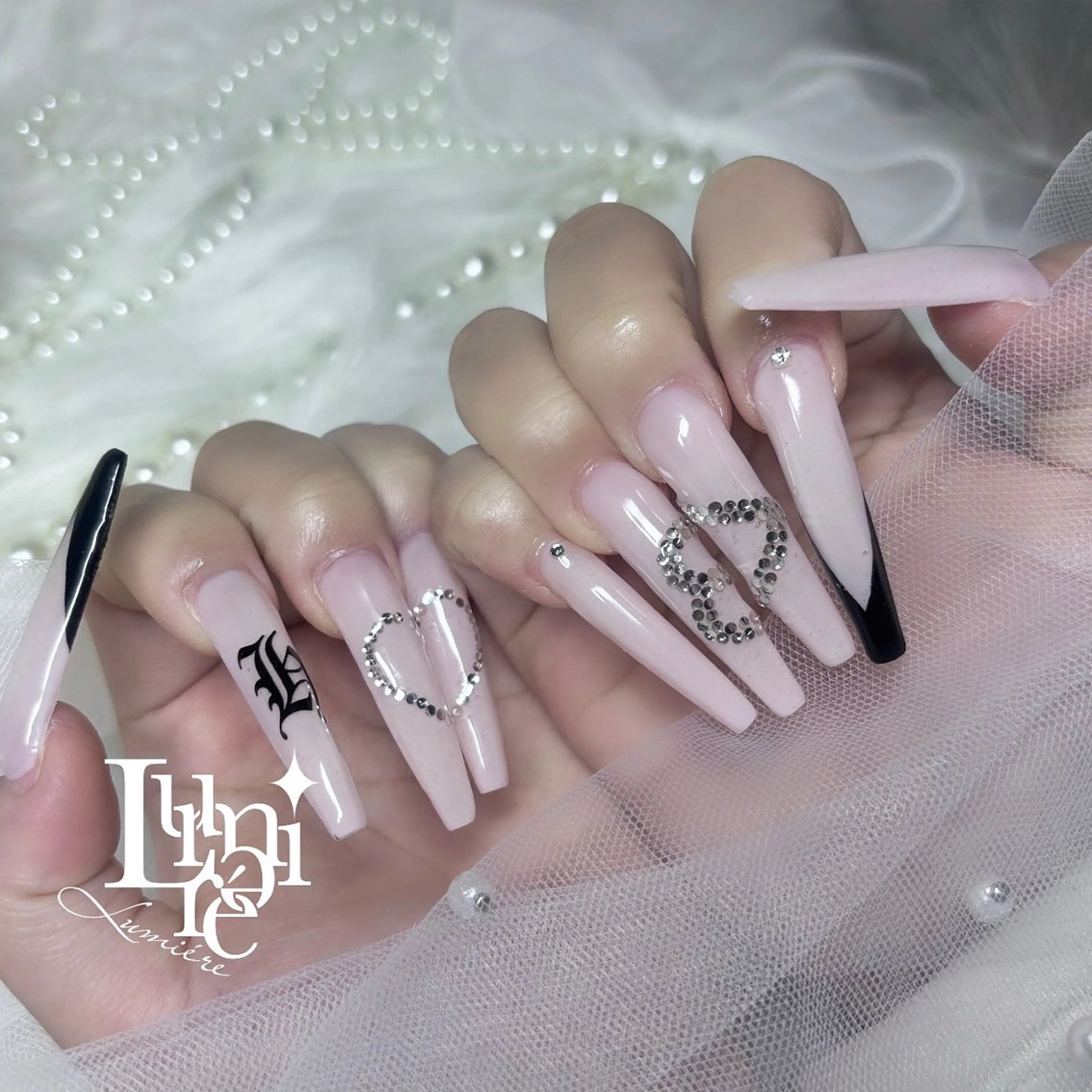 ネイル ハンドネイル Lumière｜ ロング｜ワンホンのネイルデザイン
