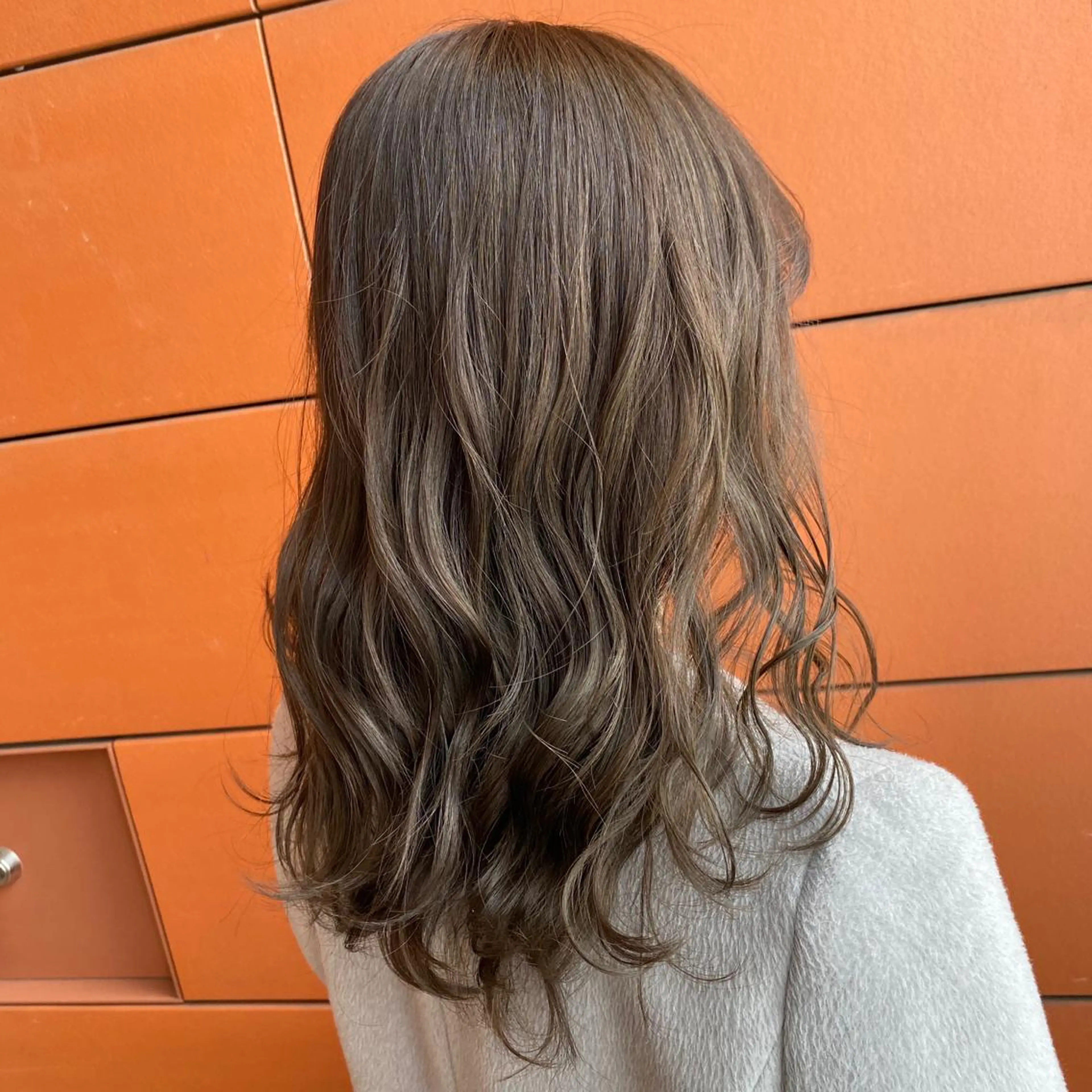 ロング カラー 井手 孔介のヘアスタイル