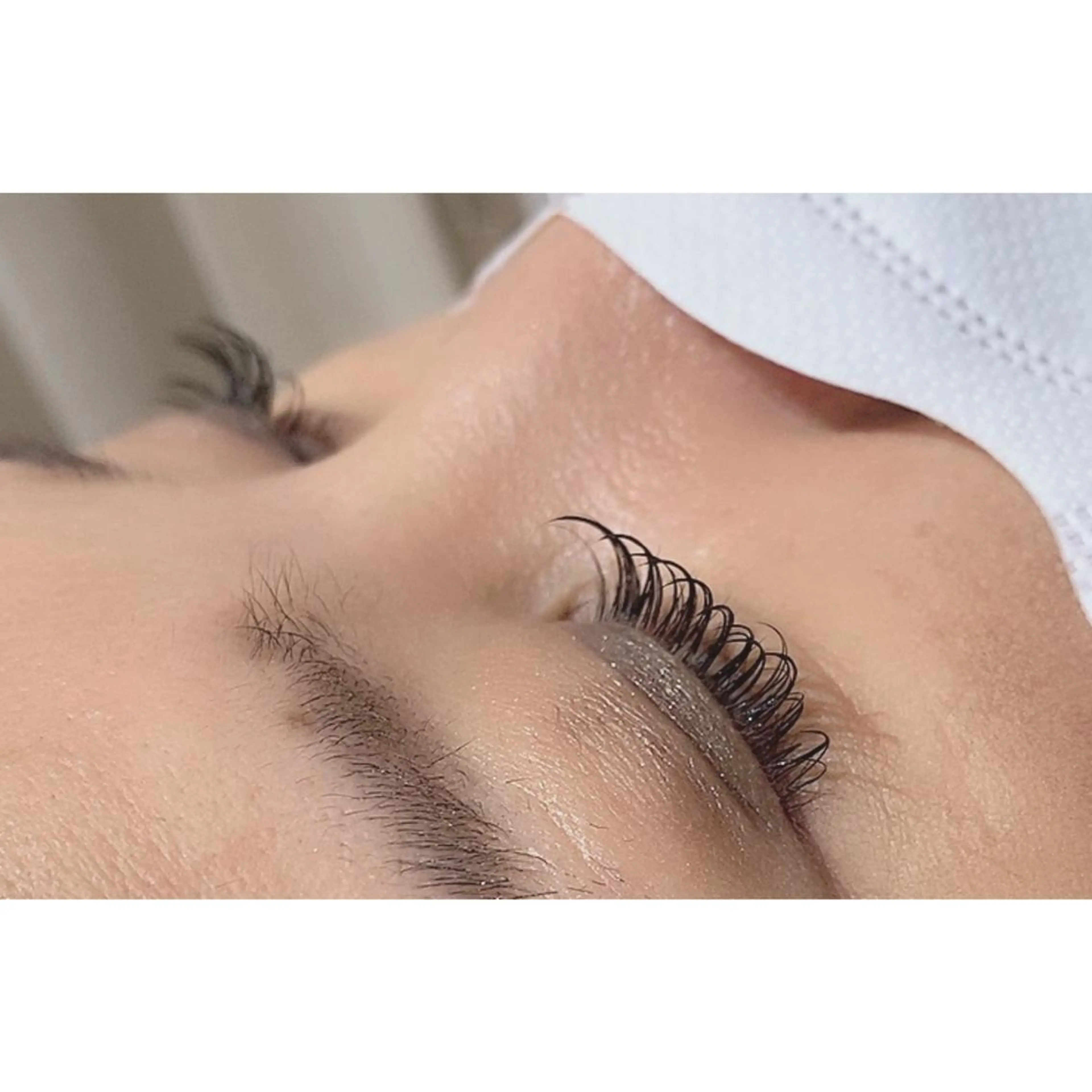 マツエク・マツパ 田上 (たのうえ)のヘアスタイル