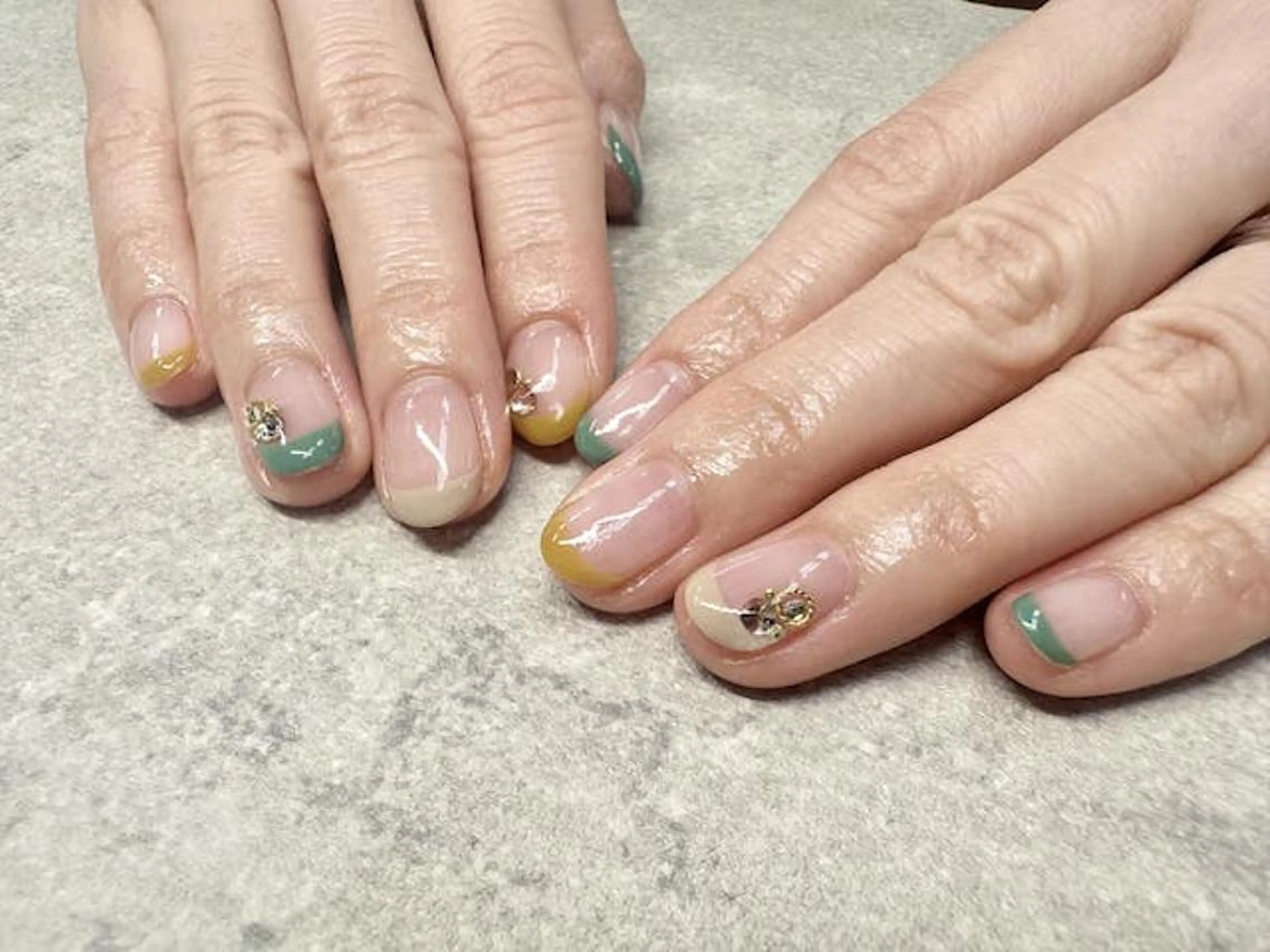 ネイル フットネイル フレンチネイル グラデーション キラキラネイル 韓国ネイル ハンドネイル ハンドケア FASTNAIL PLUS 新宿店のネイルデザイン