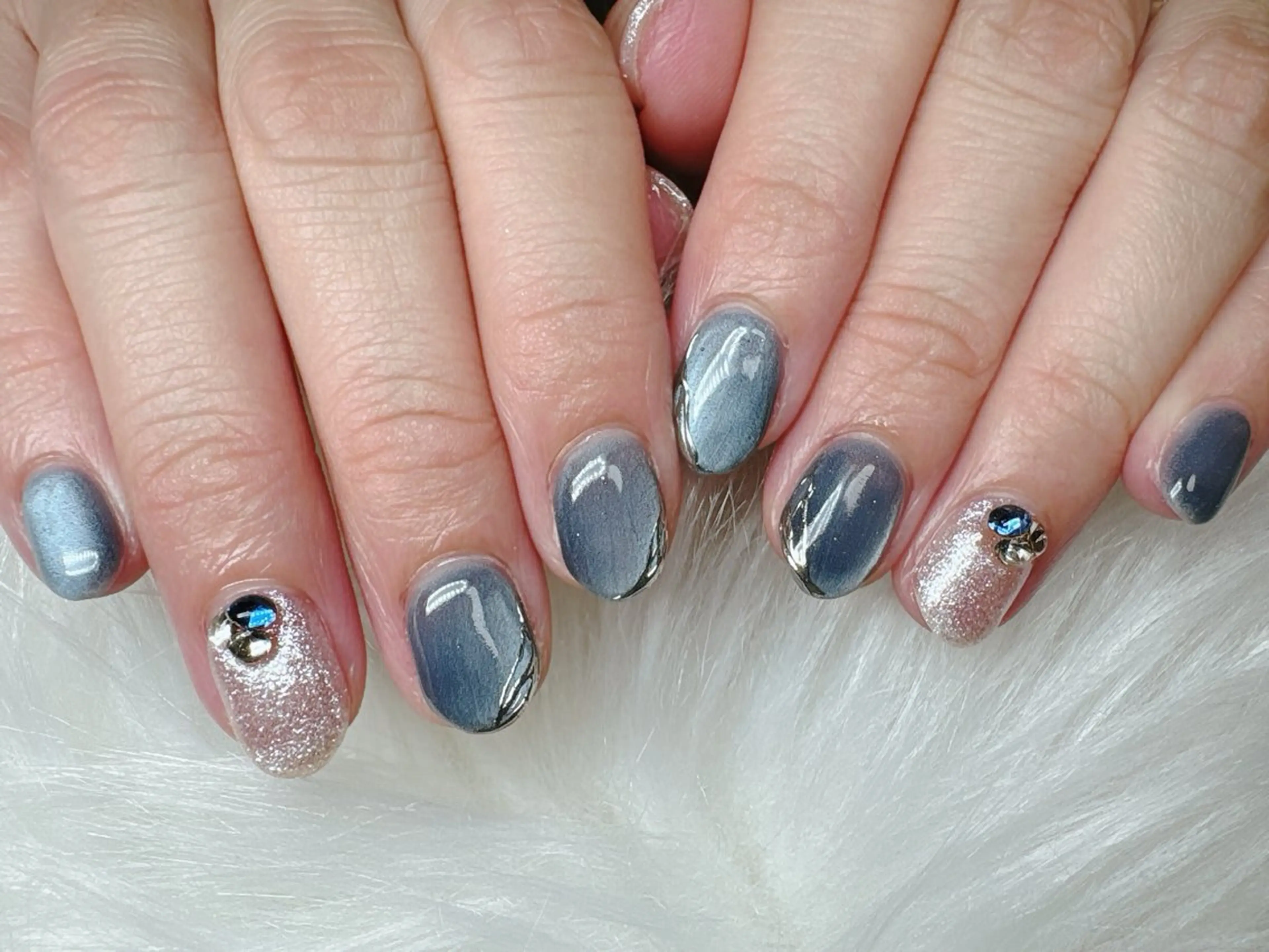 ネイル 寺山 千鶴のネイルデザイン