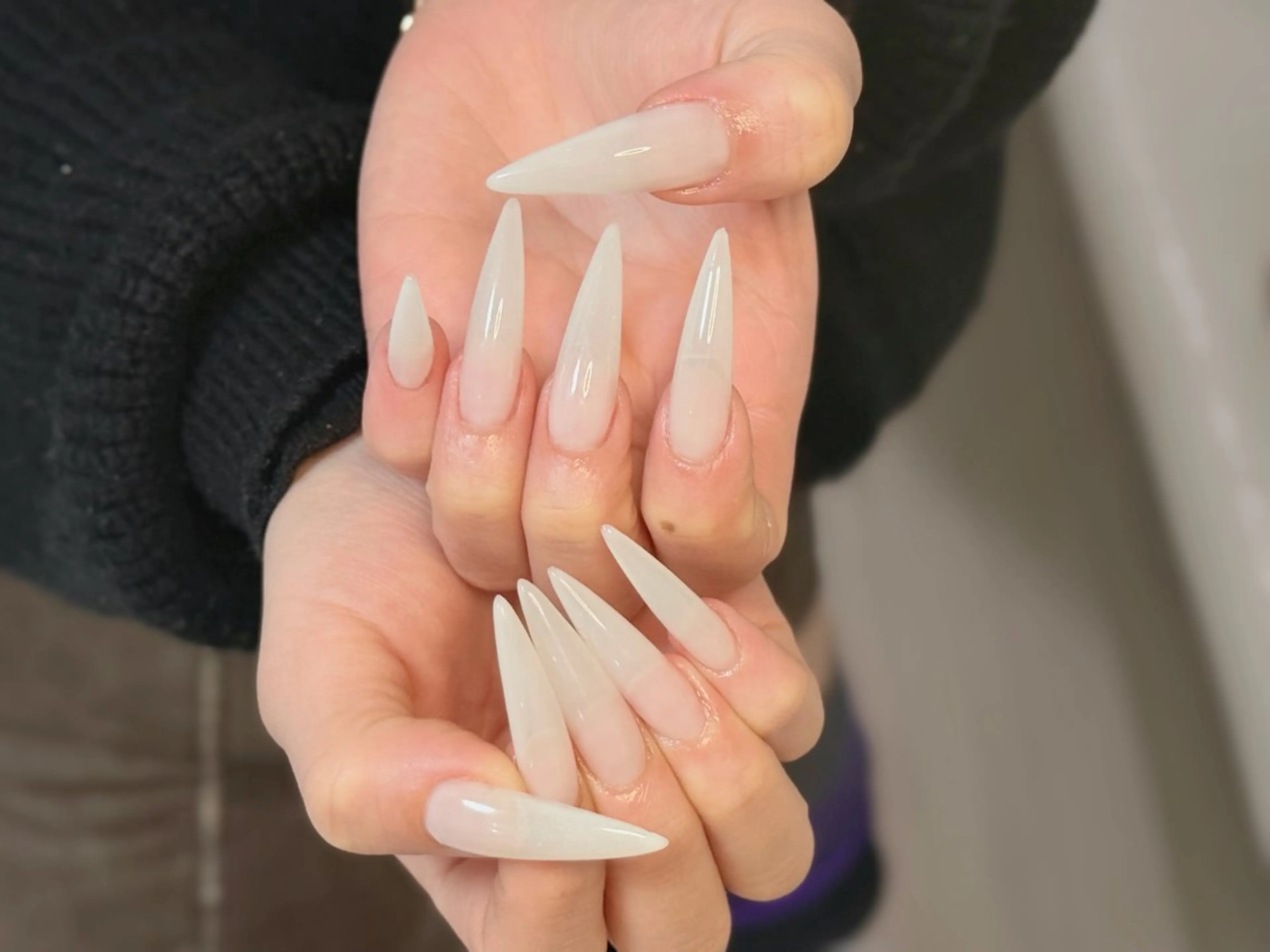 ネイル アートネイル オーロラネイル チークネイル フレンチネイル ガラスフレンチ ハンドネイル 🎀YooLi Nail salonのネイルデザイン