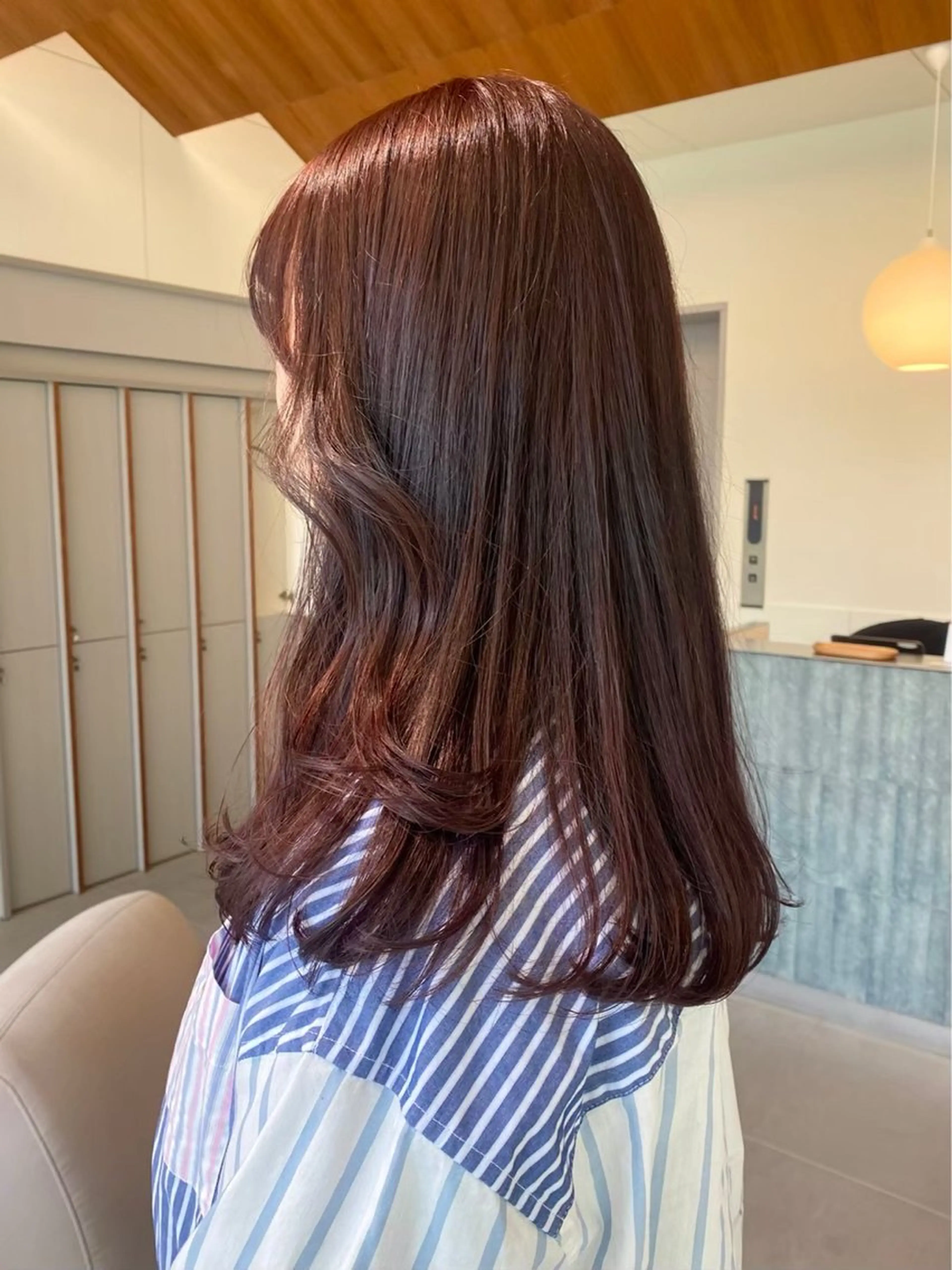 セミロング ヘアカラー レイヤーカット‎🤍 /ともえ🤎🧸のヘアスタイル