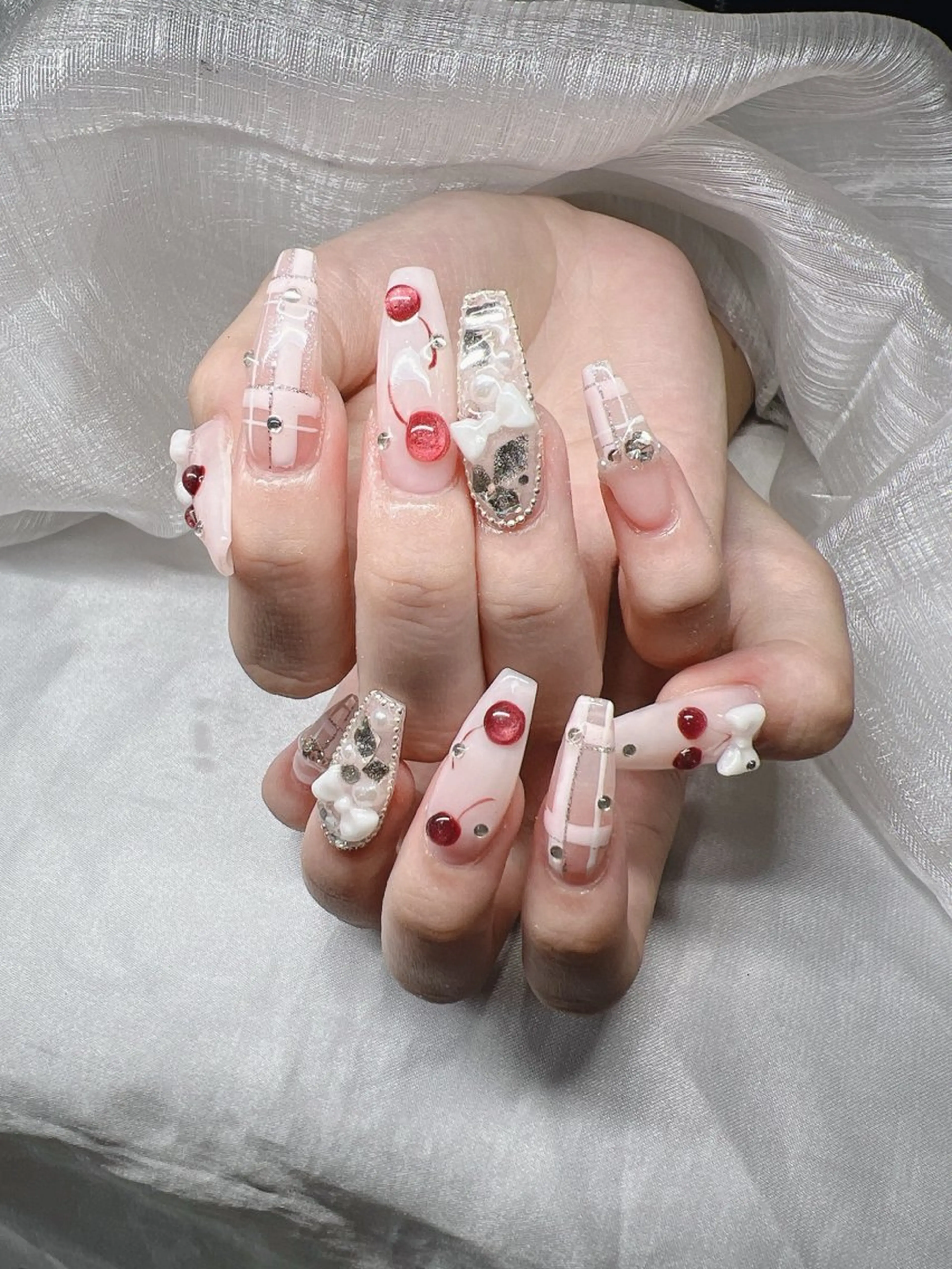 ネイル ハンドネイル Lee Nailsのネイルデザイン