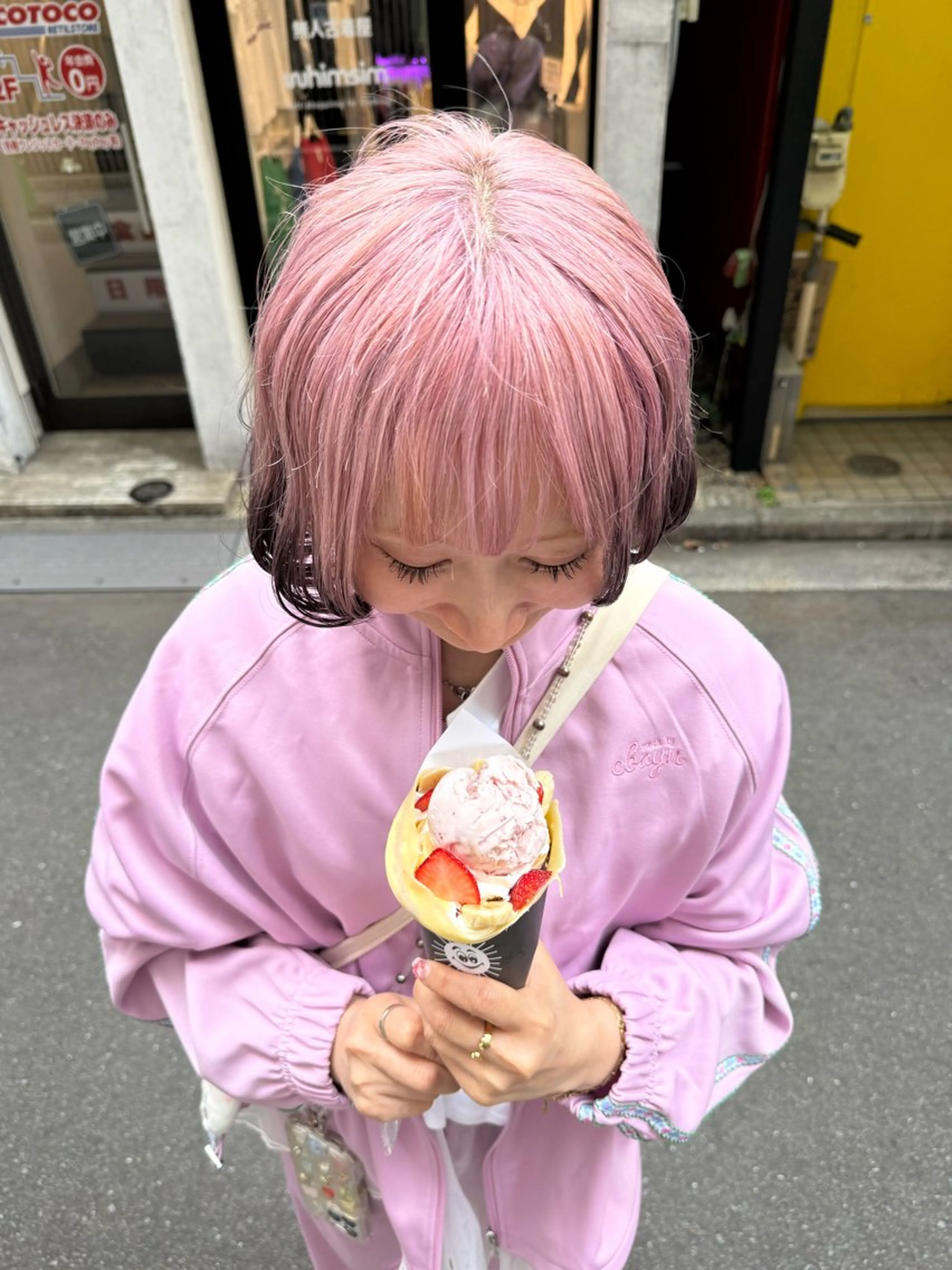 ミディアム ヘアカラー 安藤 来桃のヘアスタイル