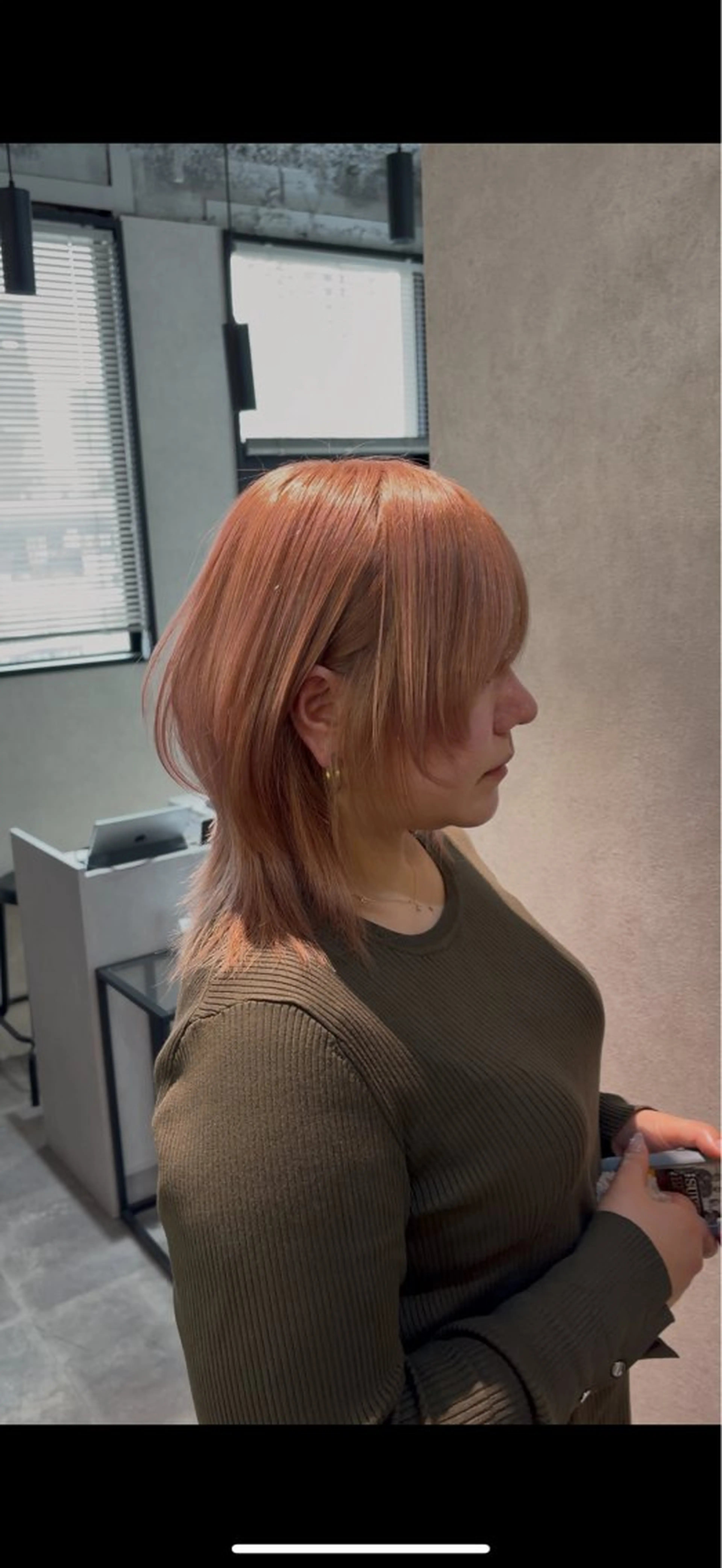 セミロング ウルフカット 🌟心斎橋レイヤー 艶ハイトーン/ウルフのヘアスタイル