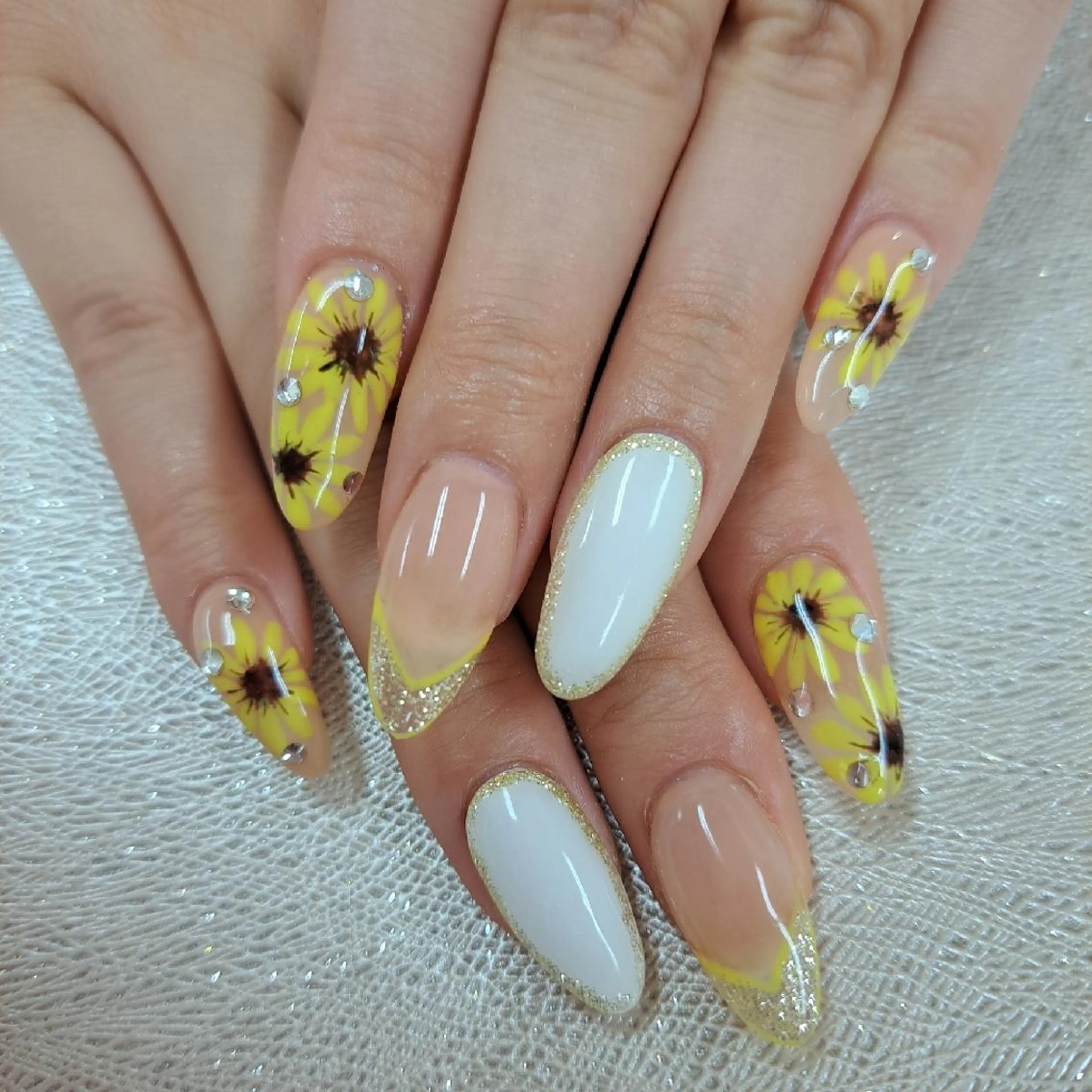 ネイル アートネイル ジェルネイル 持ち込み ニュアンスネイル パラジェル 河野ちえ (雑誌掲載サロン)のネイルデザイン