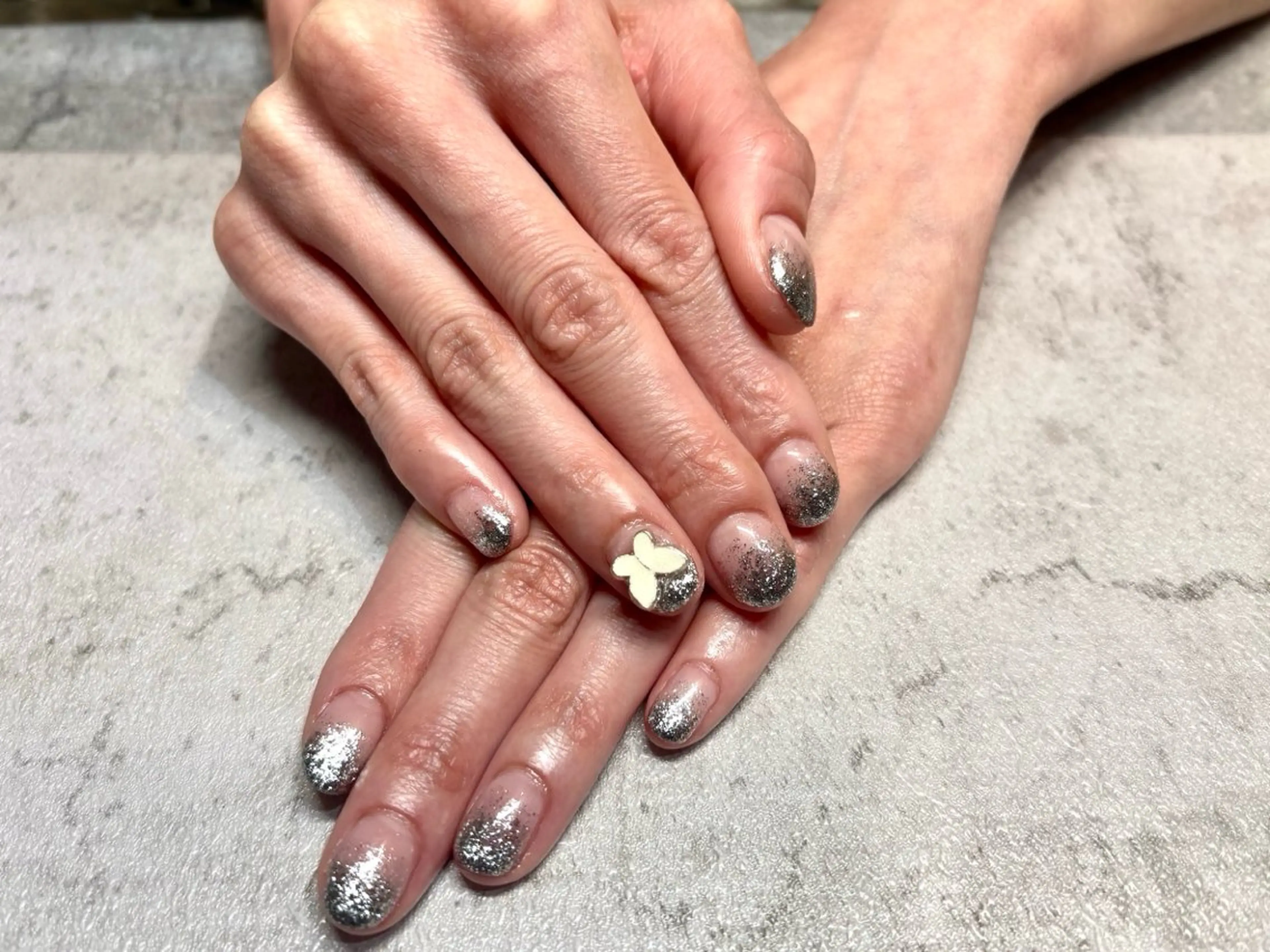ネイル WHITE NAIL 鳳店AYUMIのネイルデザイン