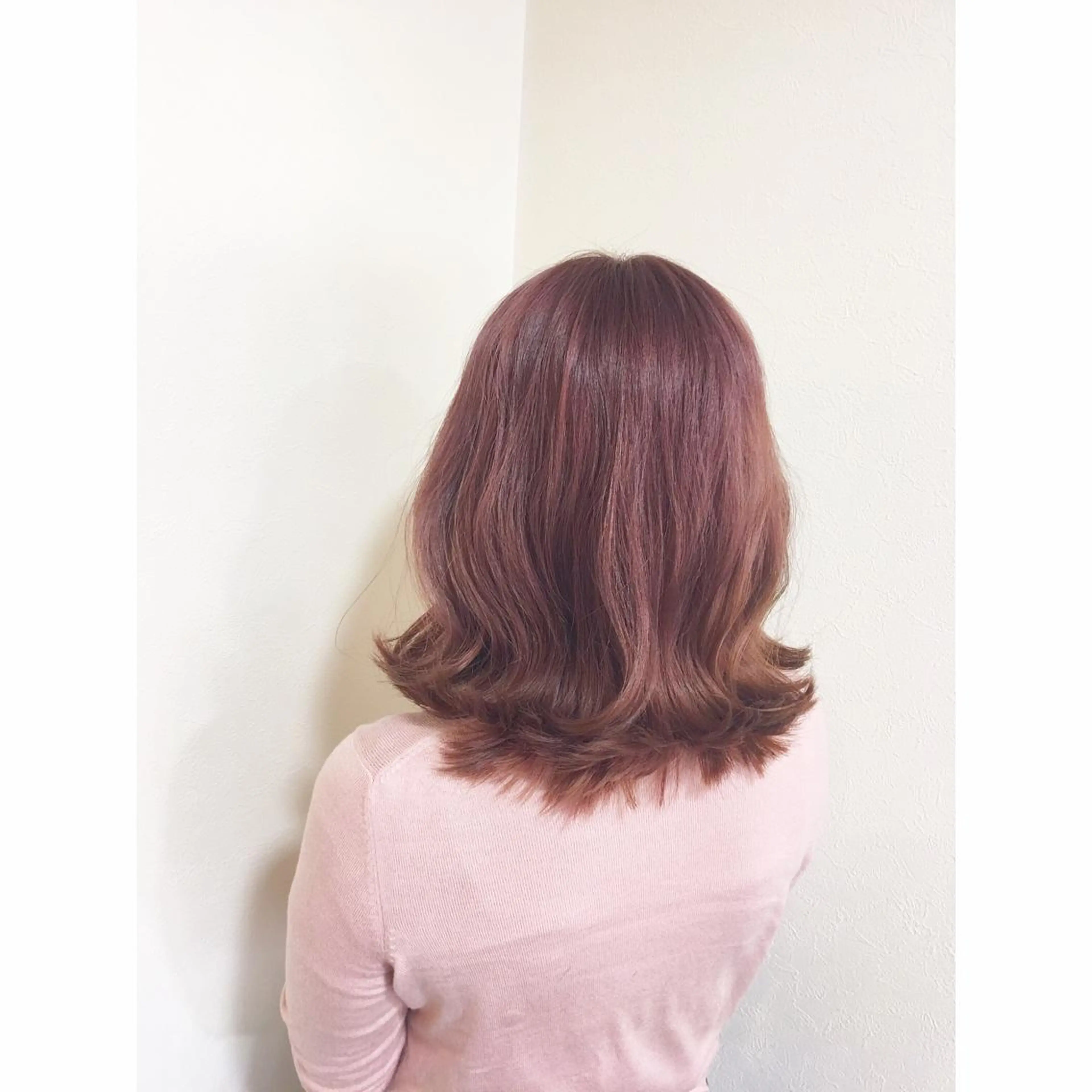 ミディアム ヤマグチ ヒカルのヘアスタイル