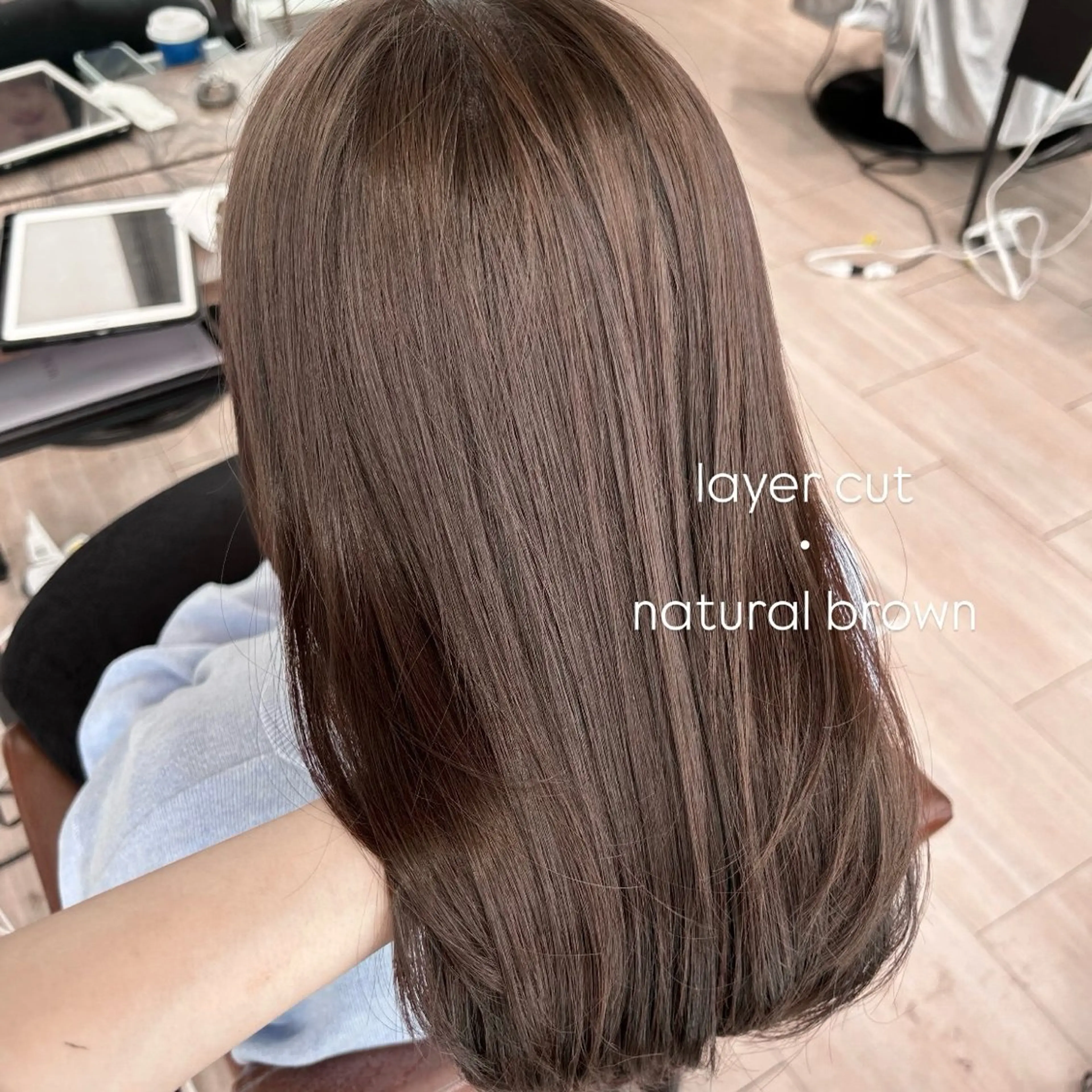 ロング カラー ブリーチ ブラウンカラー 透明感カラー ダブルカラー くすみブラウン カット ヘアカラー トリートメント 🍼顔周りカット/ レイヤー/小川華奈のヘアスタイル