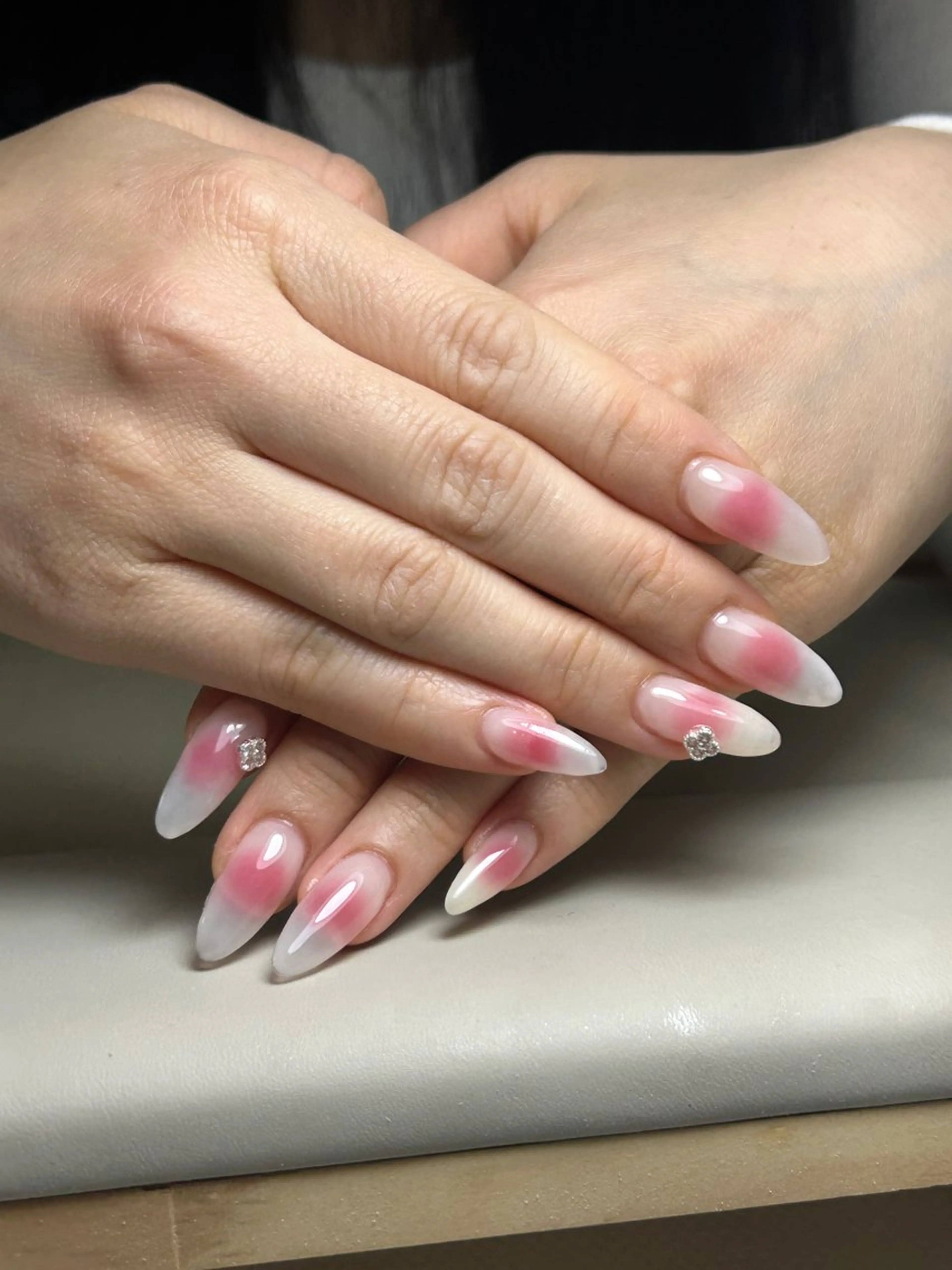 ネイル アートネイル チークネイル 長さ出し フレンチネイル ジェルネイル ハンドネイル 🦋new Nail🦋ニノのネイルデザイン