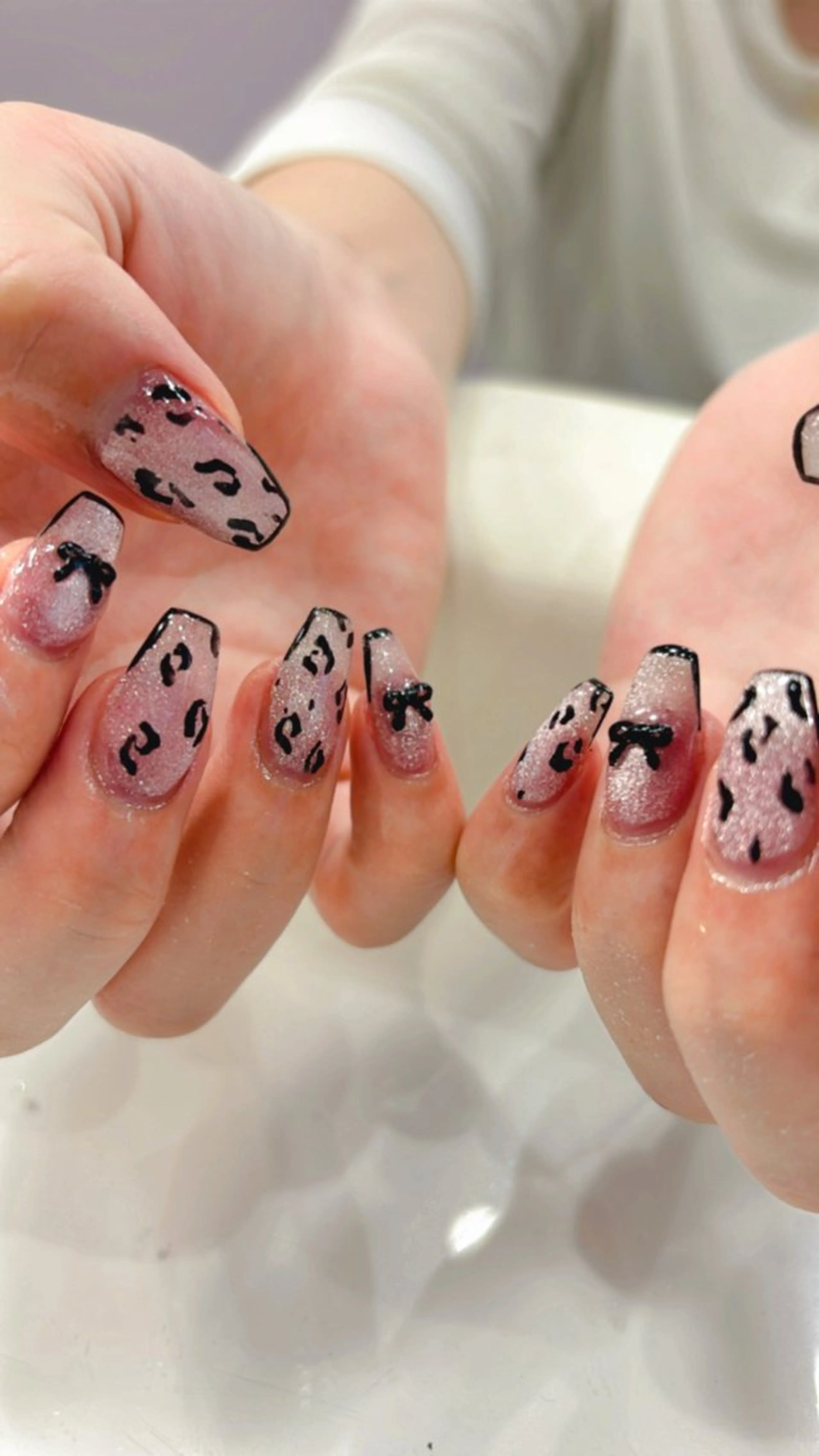 ネイル アニマル柄 マグネットネイル ハンドネイル 鶴橋wooone nail.rieのネイルデザイン