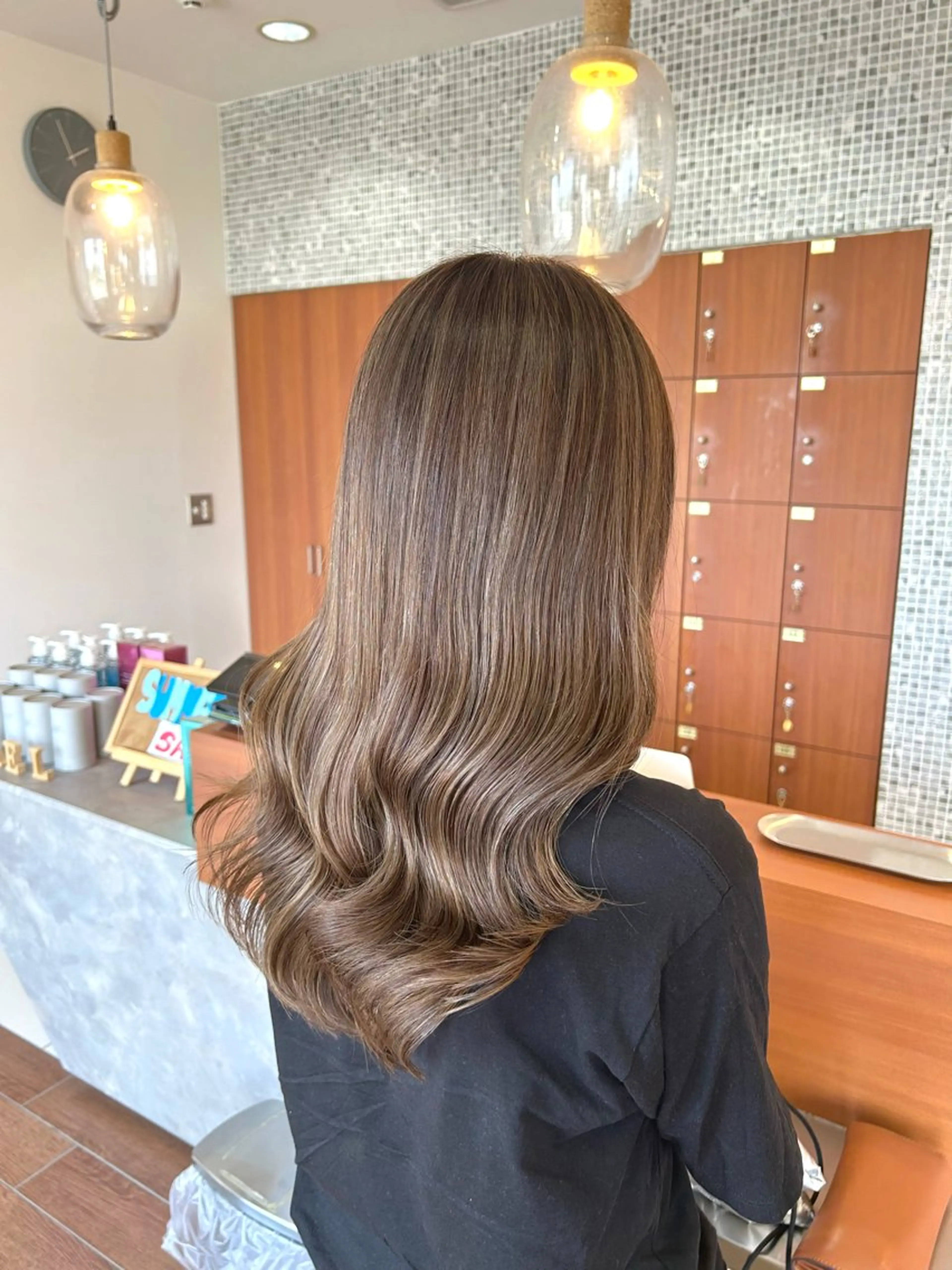 ロング ハイライト ヘアカラー トップスタイリスト 林すずかのヘアスタイル