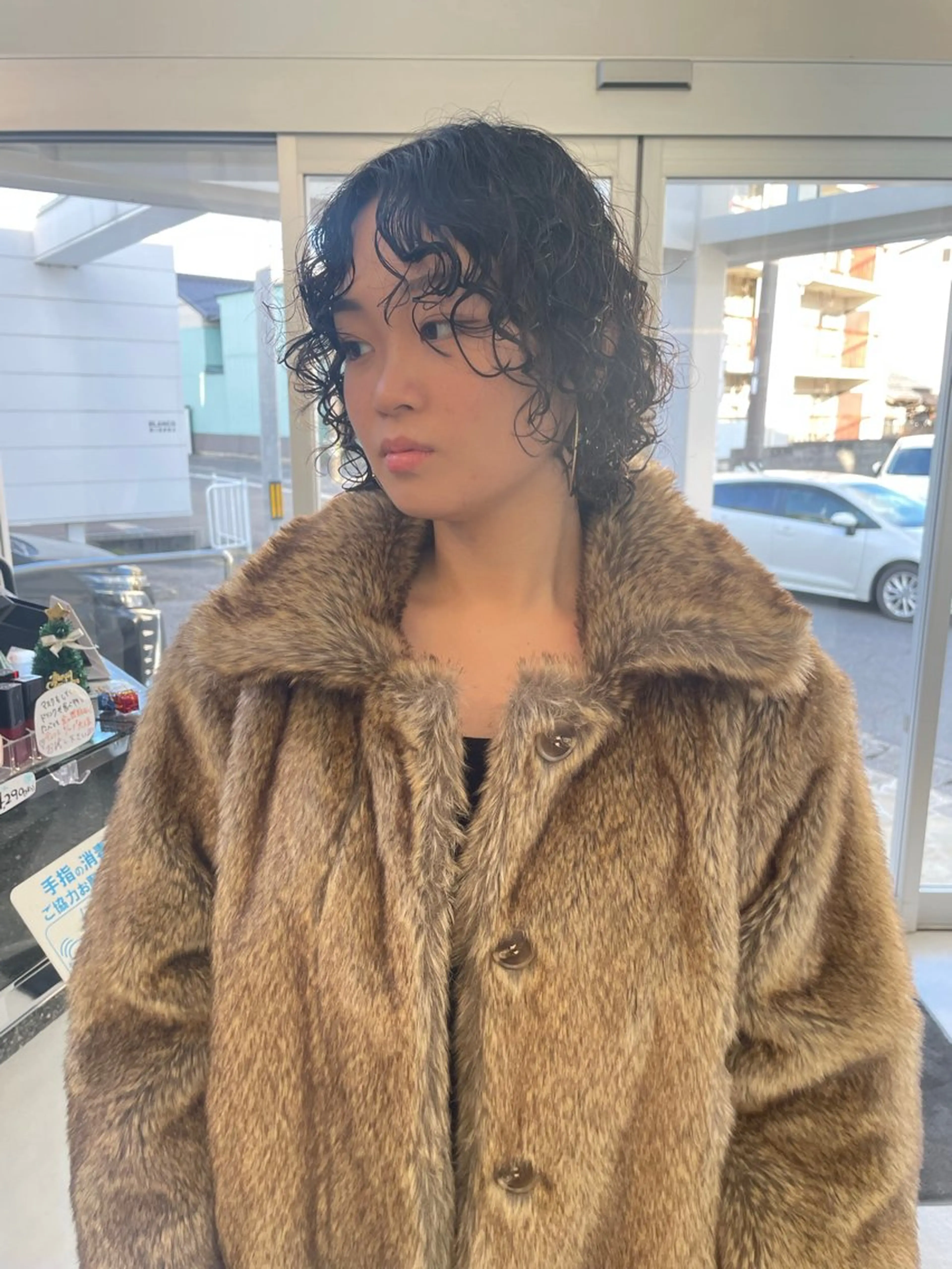 ミディアム パーマ tomo🍒パーマ ハイトーン似合わせのヘアスタイル