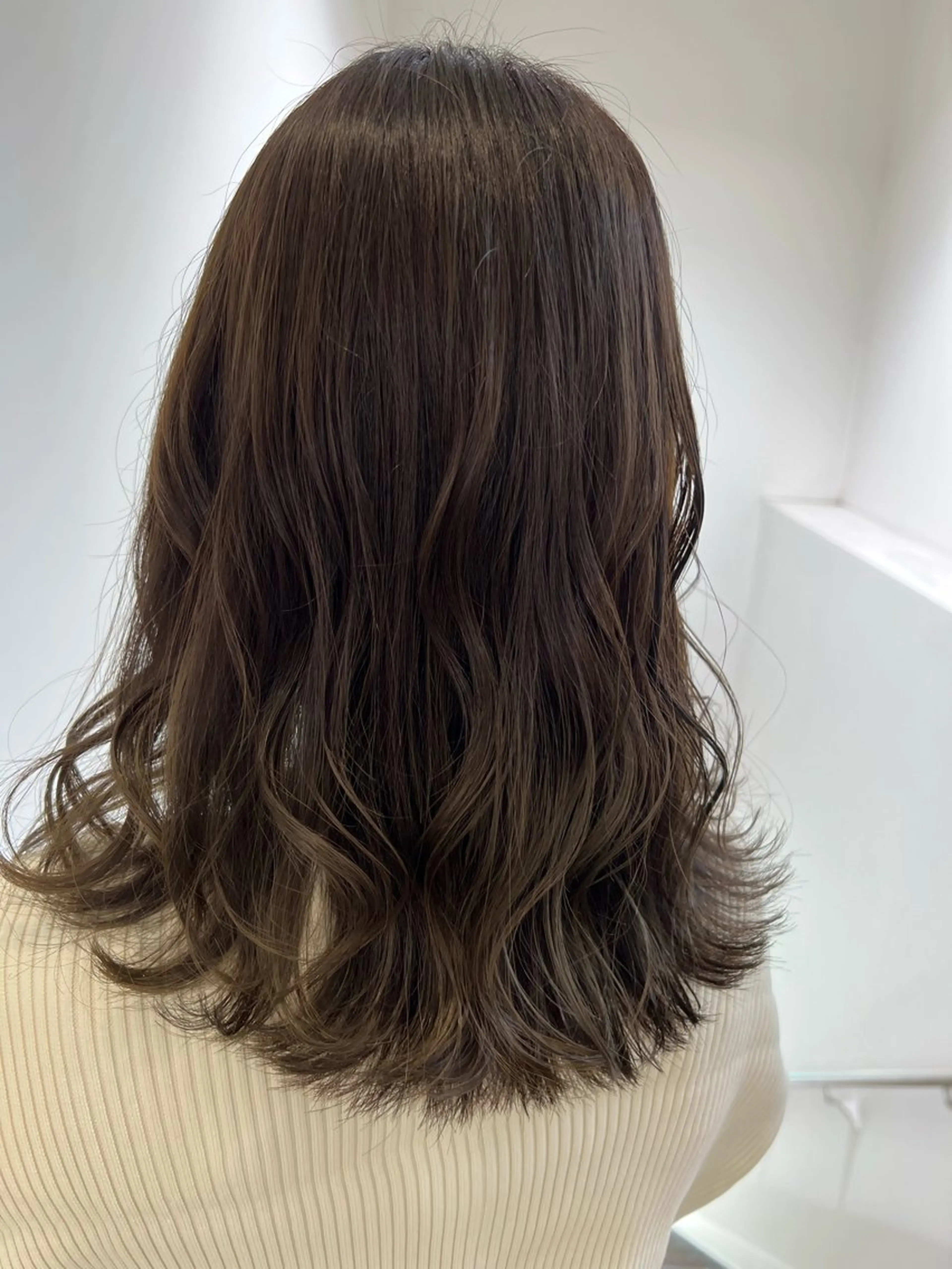セミロング カット ヘアカラー トリートメント 吉野 実彩のヘアスタイル