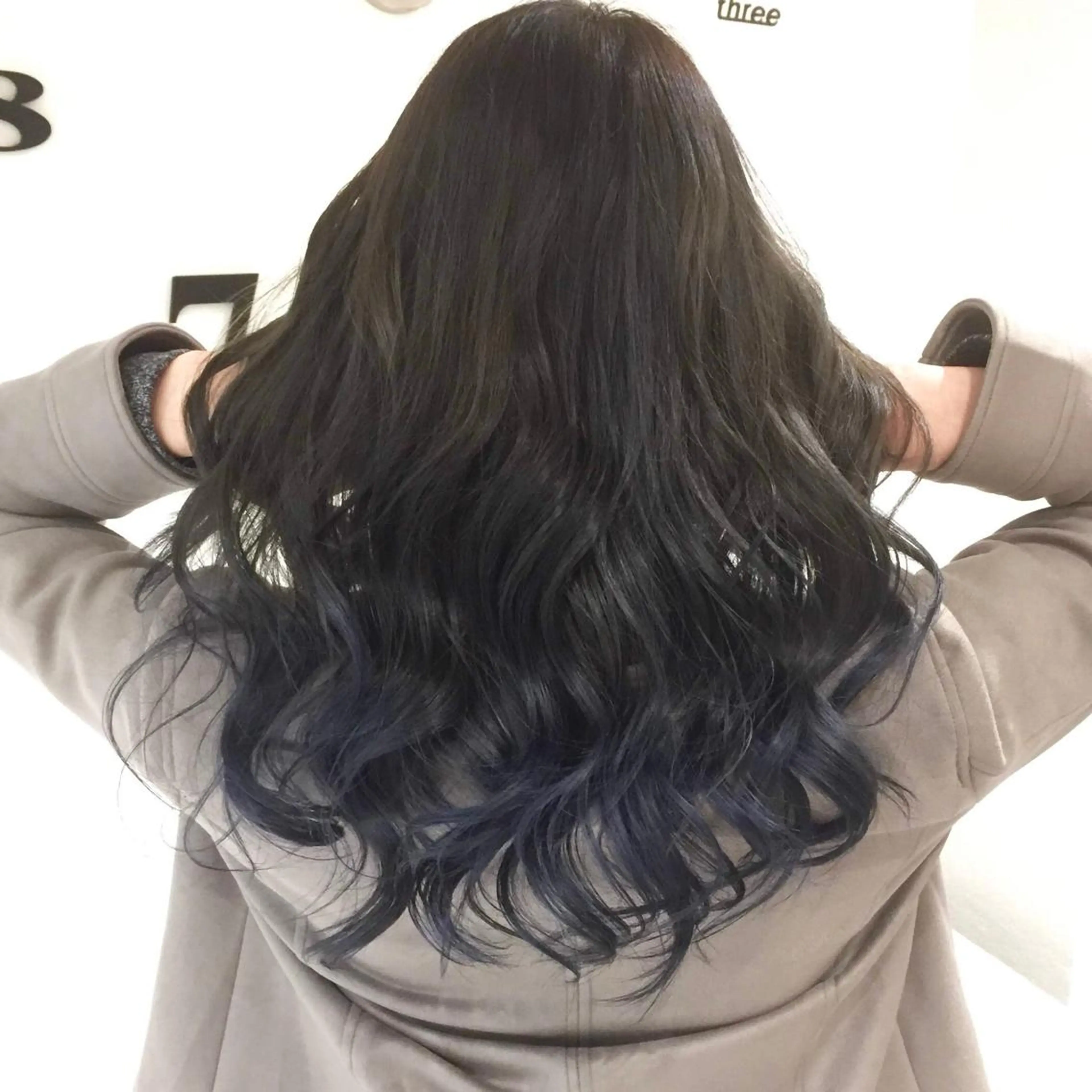 ロング カラー ブルーカラー ネイビーカラー カット ヘアカラー 中林 由佳のヘアスタイル