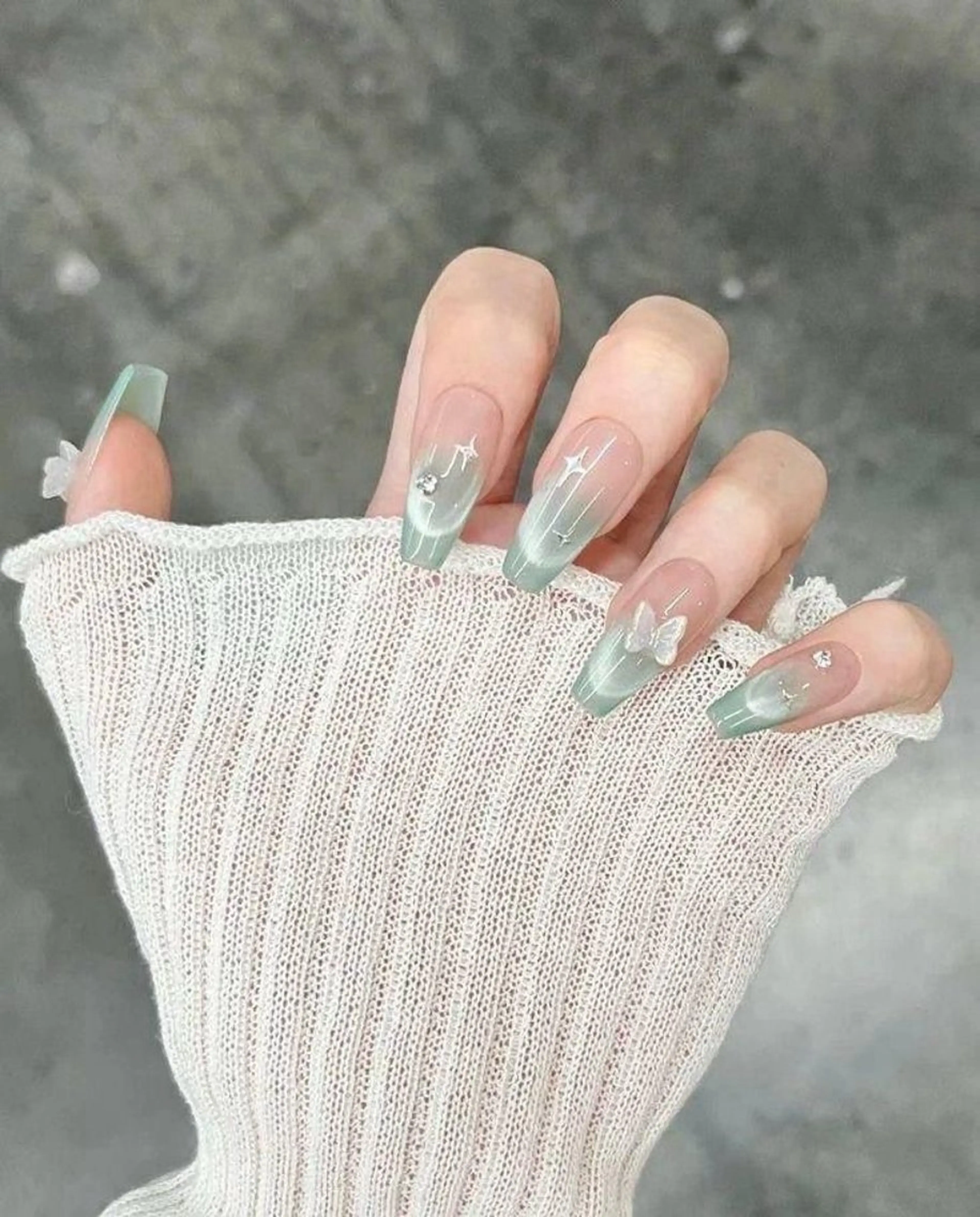 カラー グラデーションカラー ピンクカラー ハンドネイル AIN Nailのネイルデザイン