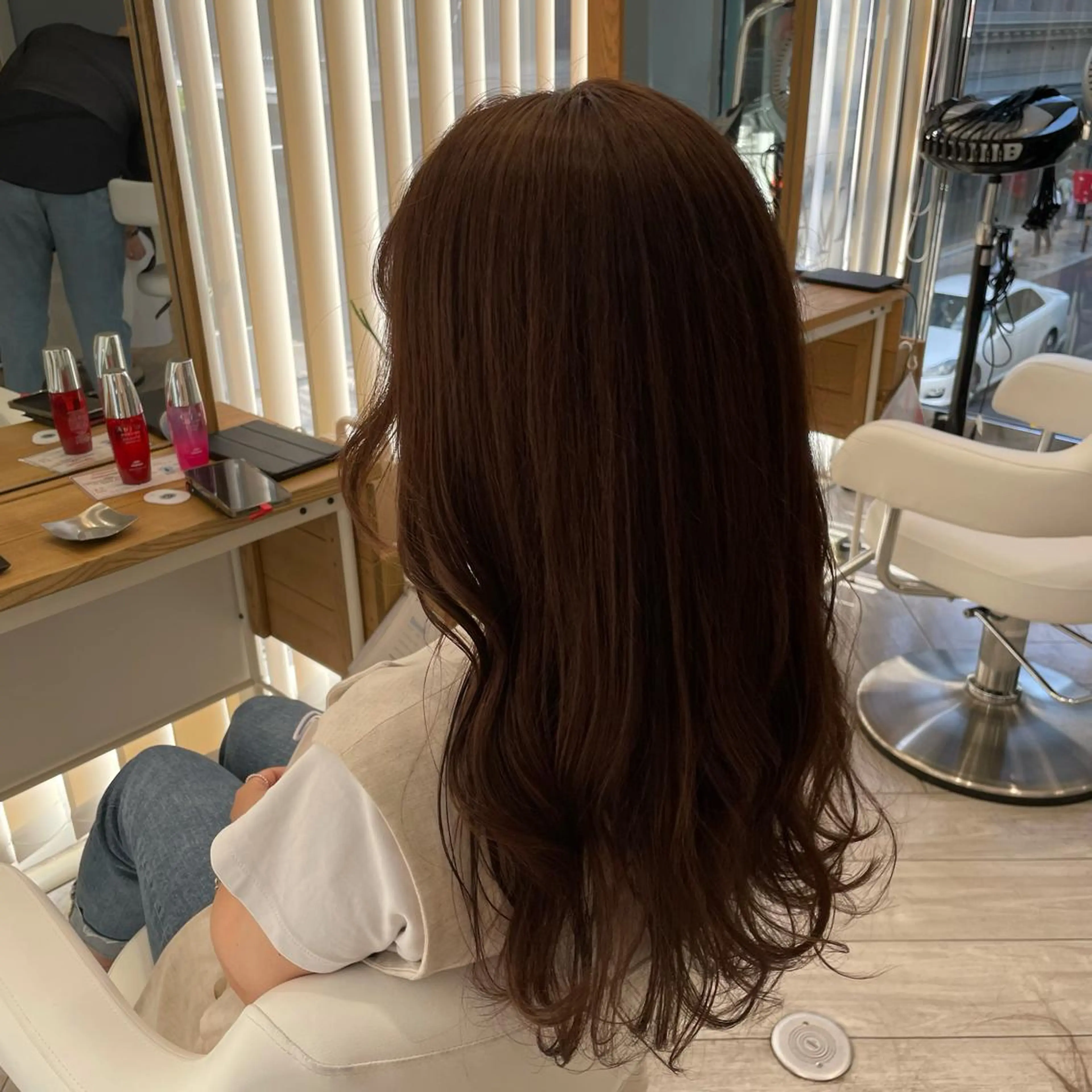 ロング 顔周りカット カット ヘアカラー トリートメント 亀山 由里菜のヘアスタイル