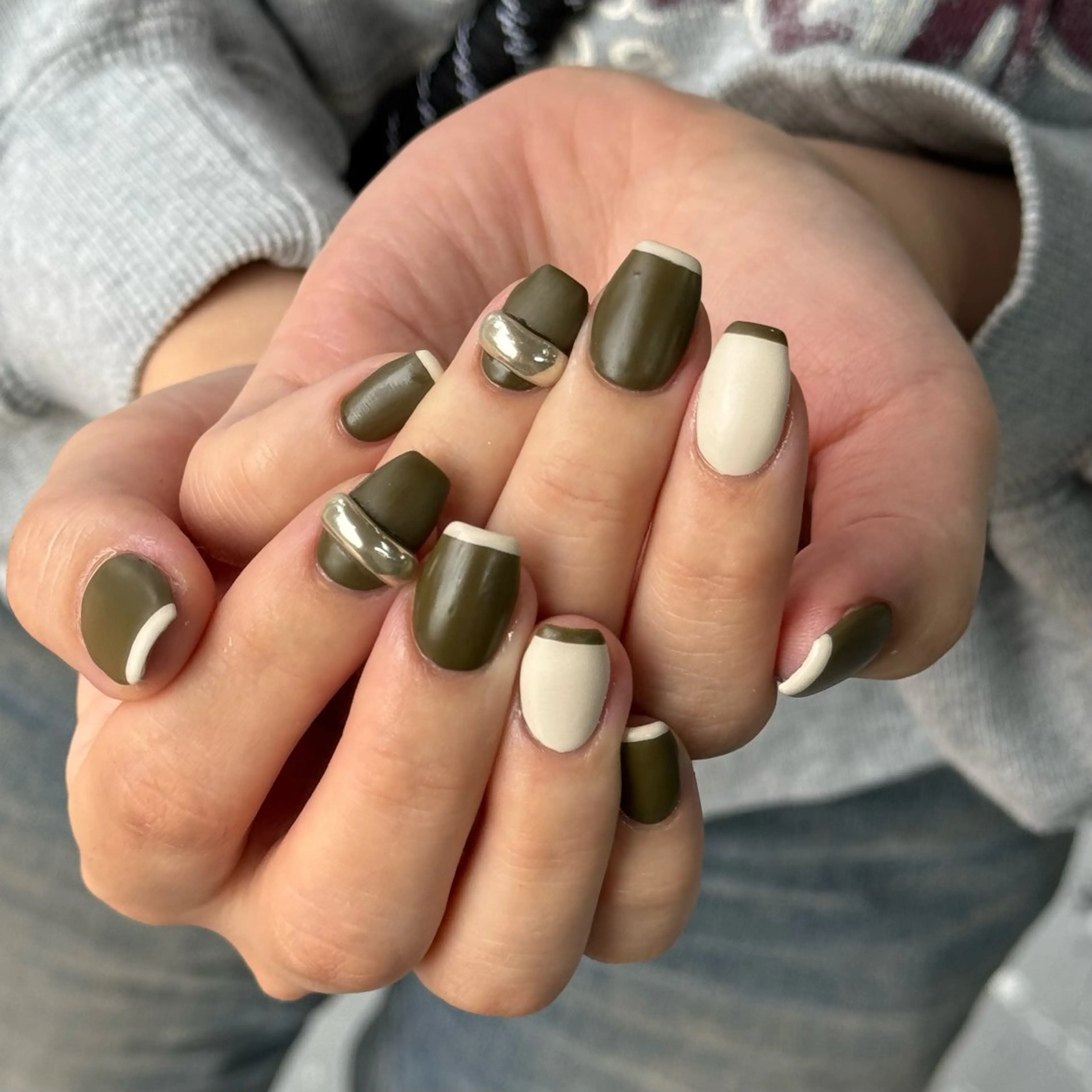 ネイル フレンチネイル ハンドネイル Momoka ネイリスト福岡/薬院のネイルデザイン