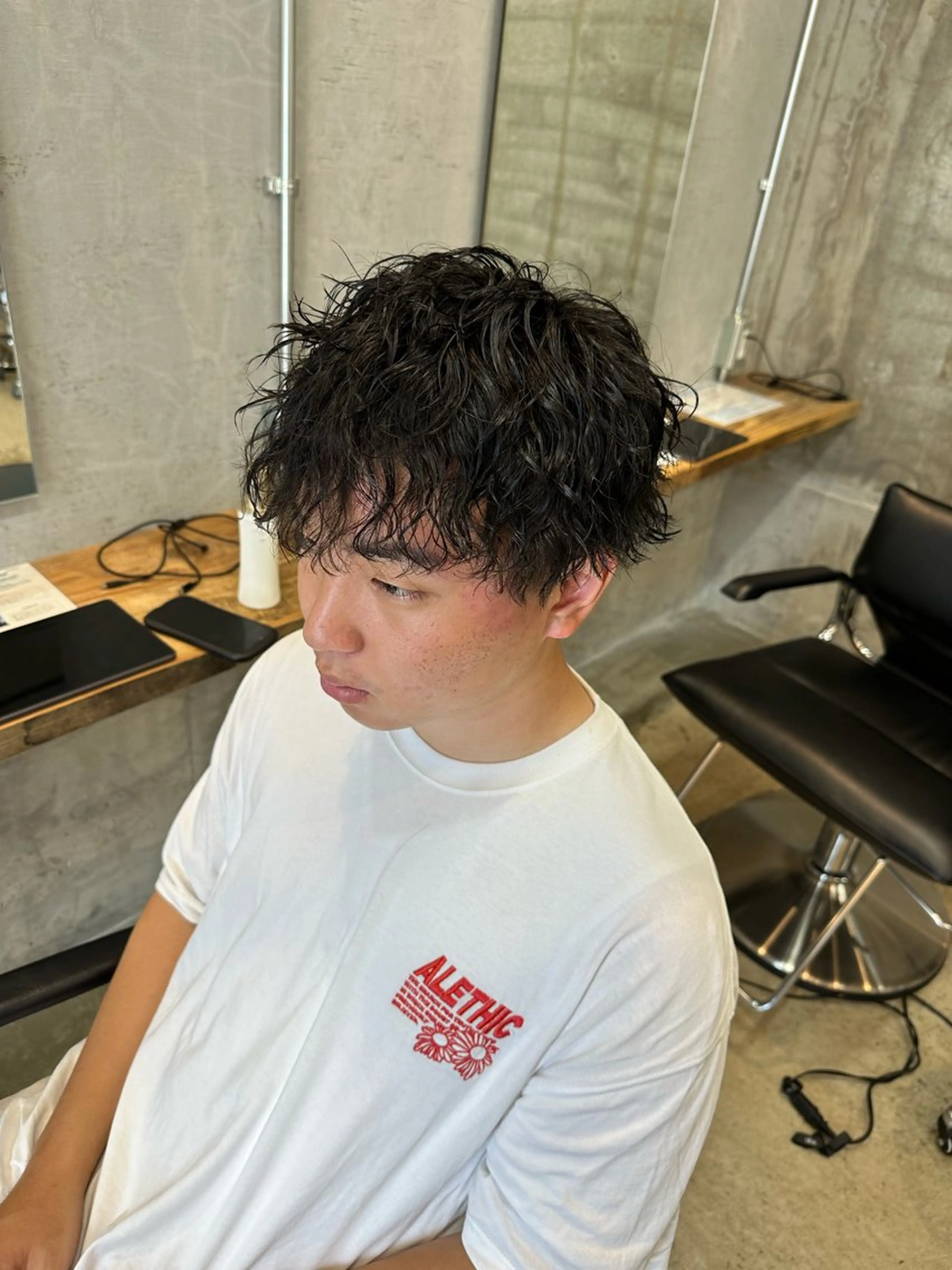 ショート パーマ メンズ 倉持 誠也　フェザーパーマのヘアスタイル