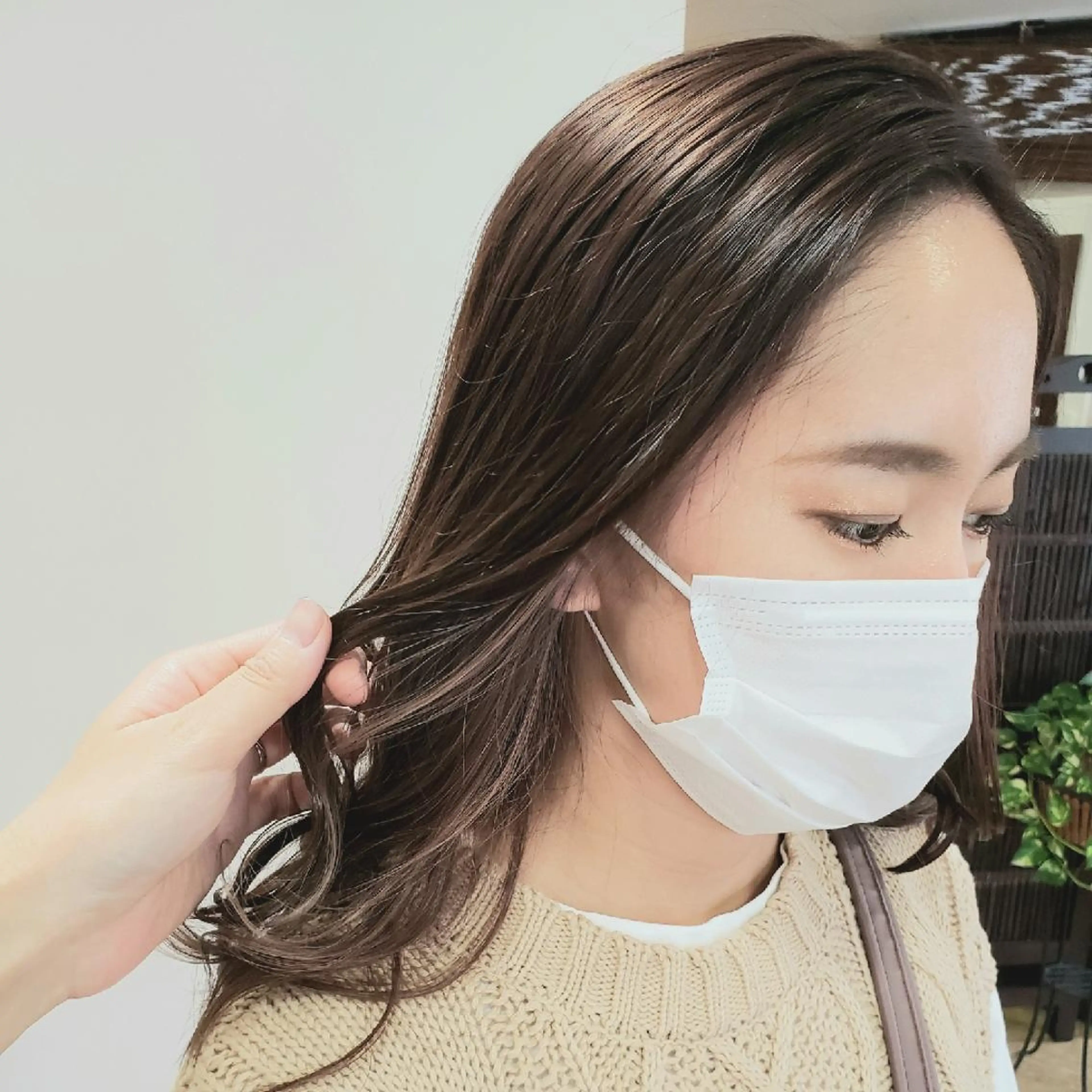 セミロング タカギ ヨウコのヘアスタイル