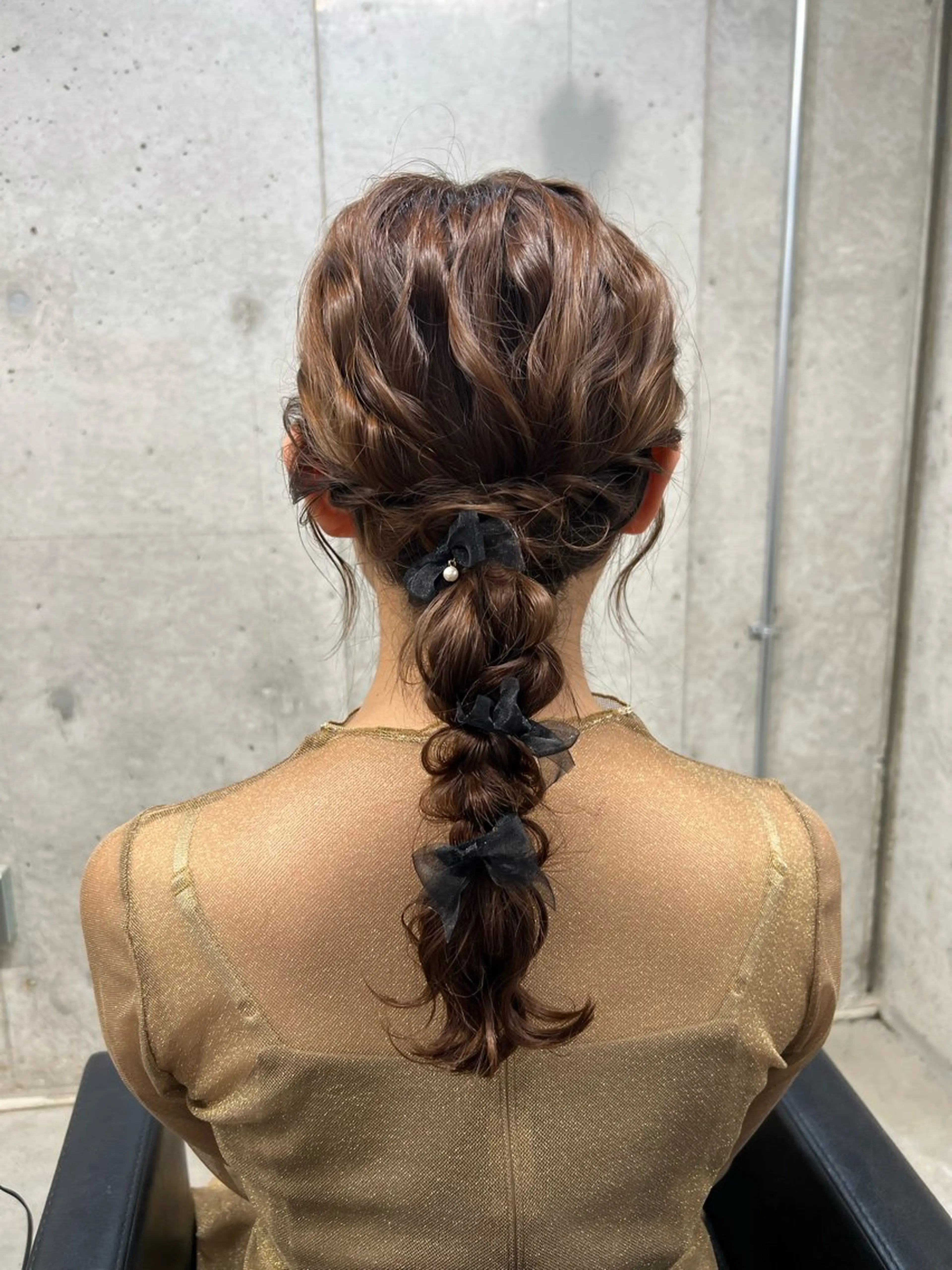 セミロング ヘアセット noa 寒色系カラーブリーチのヘアスタイル