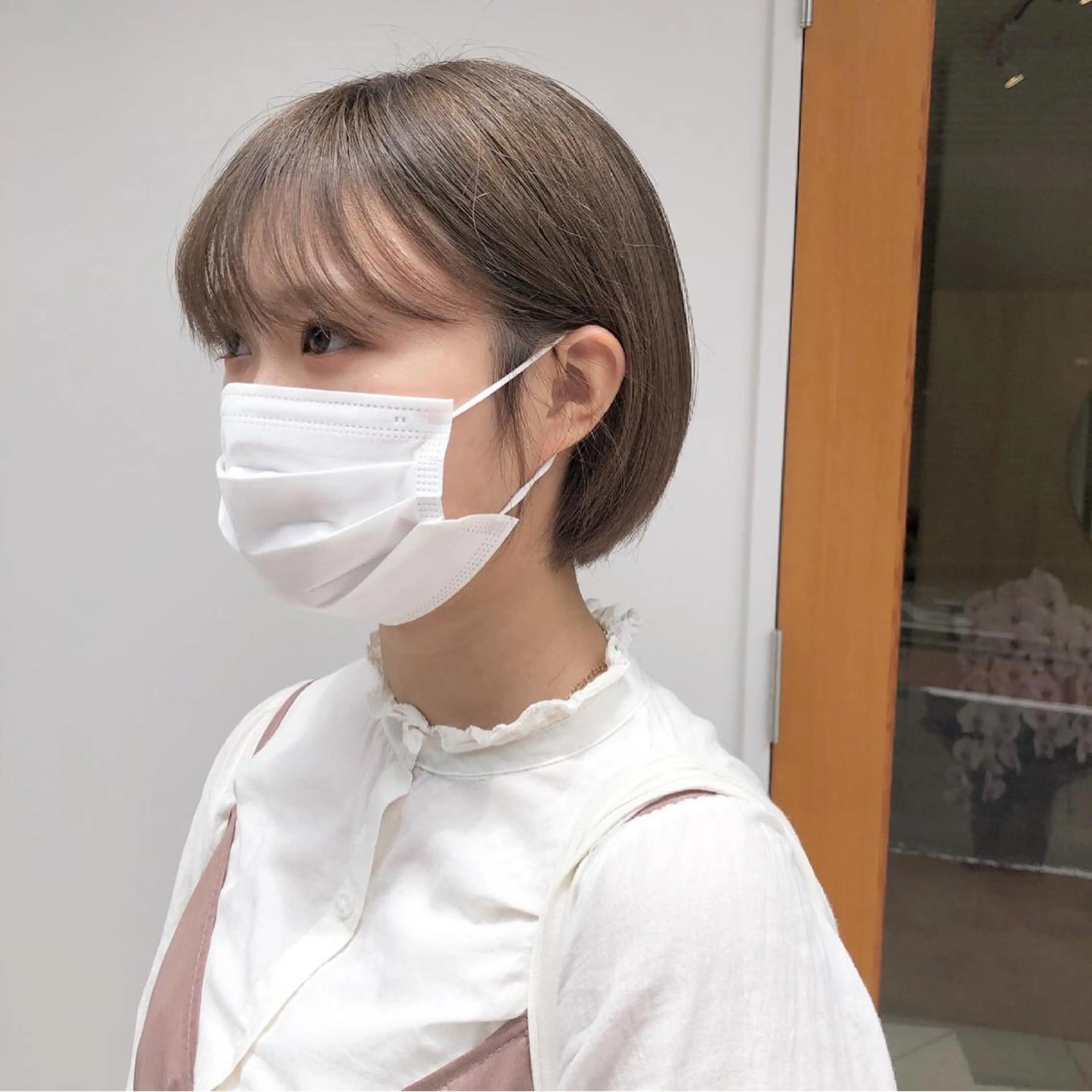 ショート アッシュ アッシュブラウン ヘアカラー 🌸ハイトーン 新田　廉 🌸のヘアスタイル