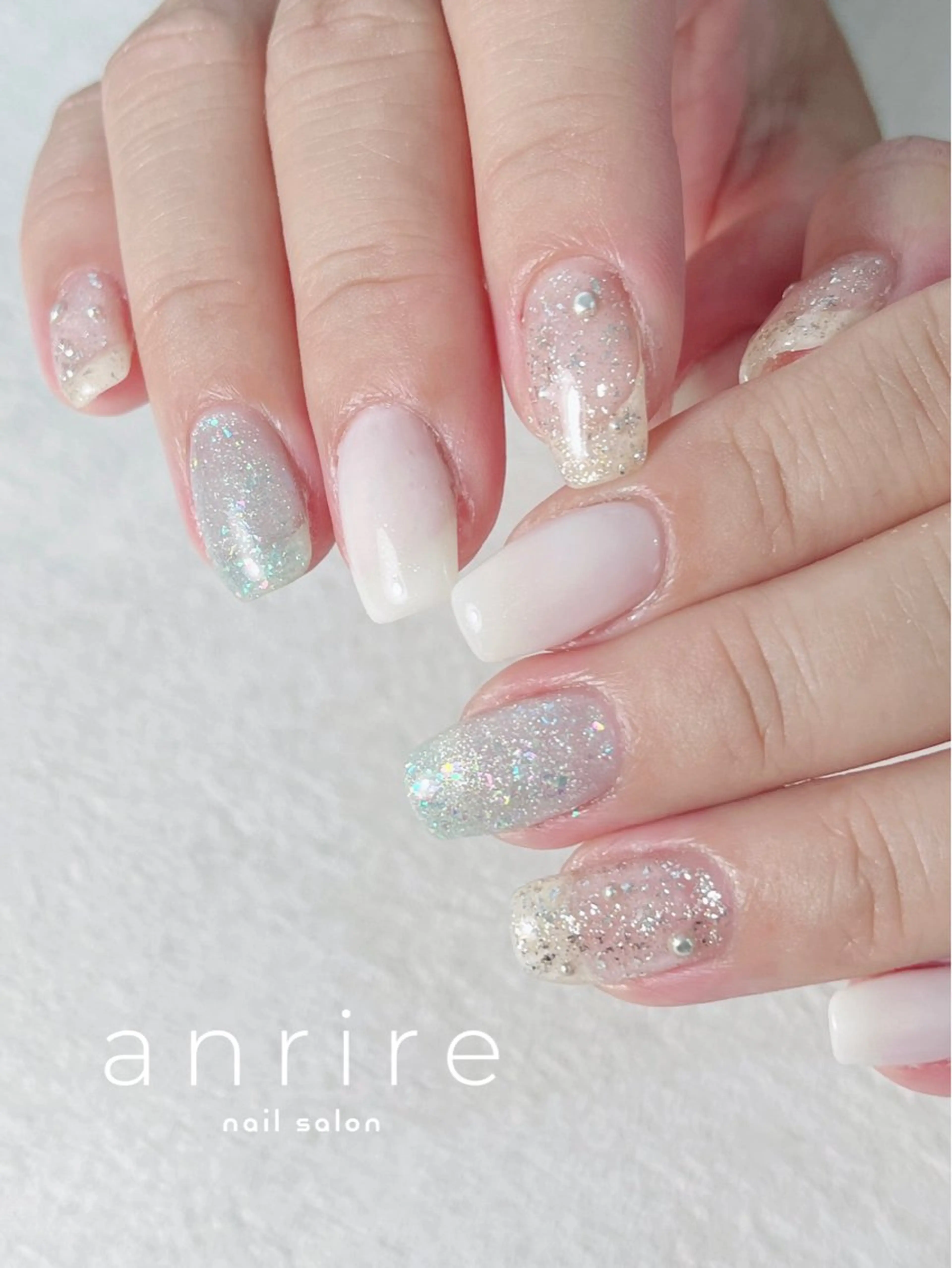 ネイル ブルー ジェルネイル キラキラネイル ラメ(グリッター) 水色 ハンドネイル nailsalon anrireのネイルデザイン