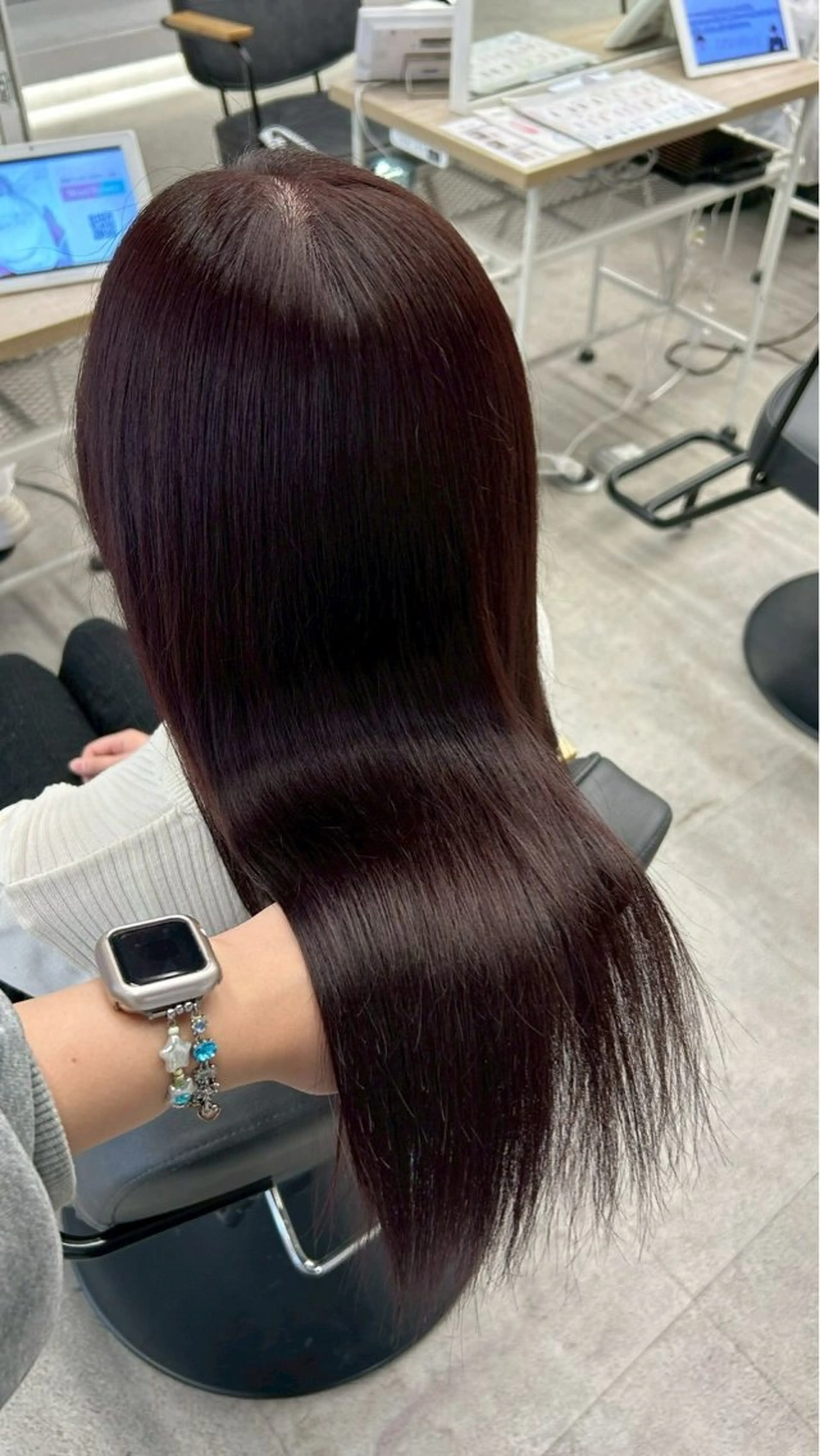 ロング カラー ヘアカラー トリートメント himari💜 ハイトーンカラーのヘアスタイル