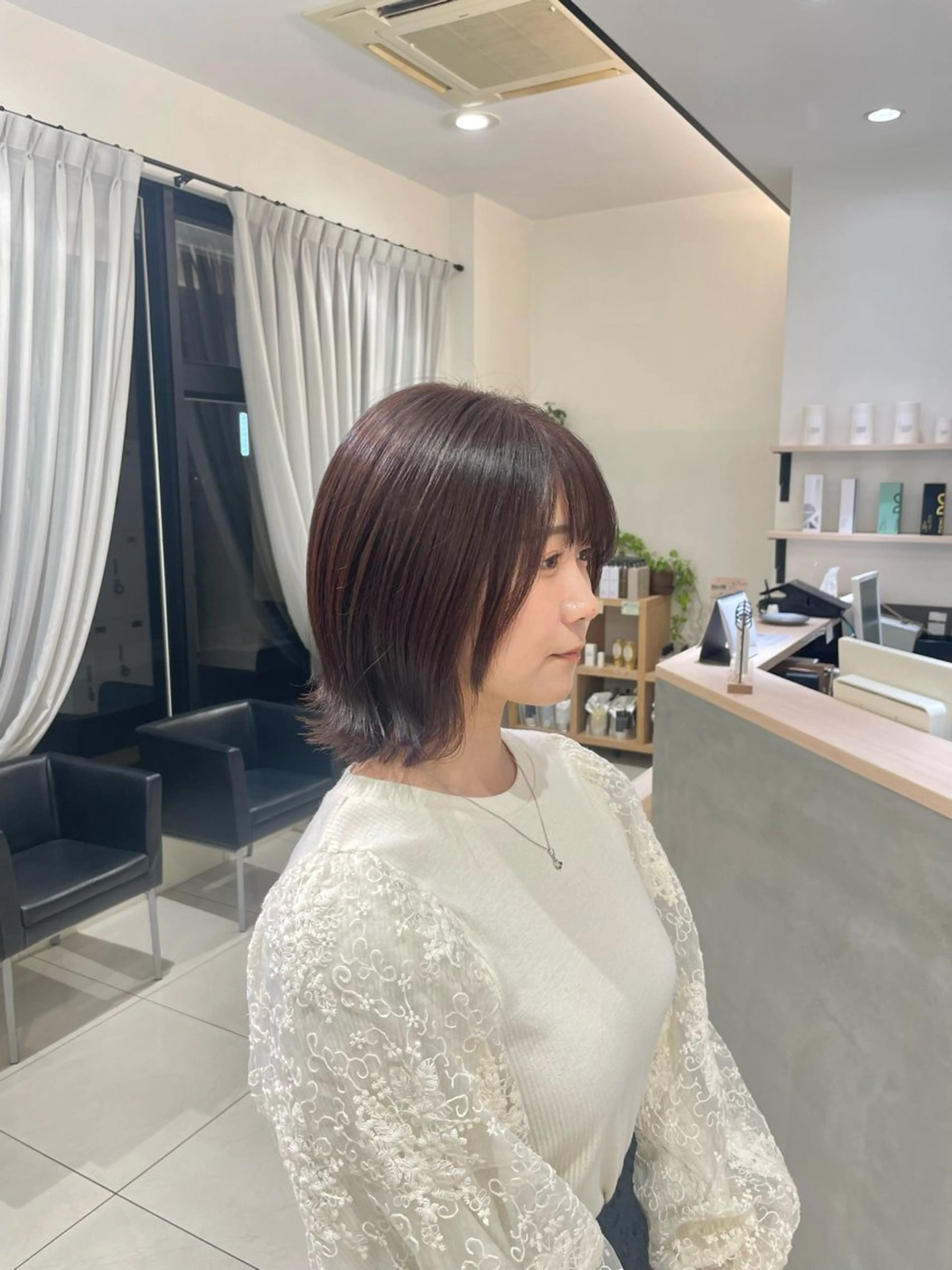 ショート カラー ボブレイヤー ベージュカラー ピンクカラー ピンクベージュ ボブ 店長/髪質改善 艶カラー/清水祥偉のヘアスタイル