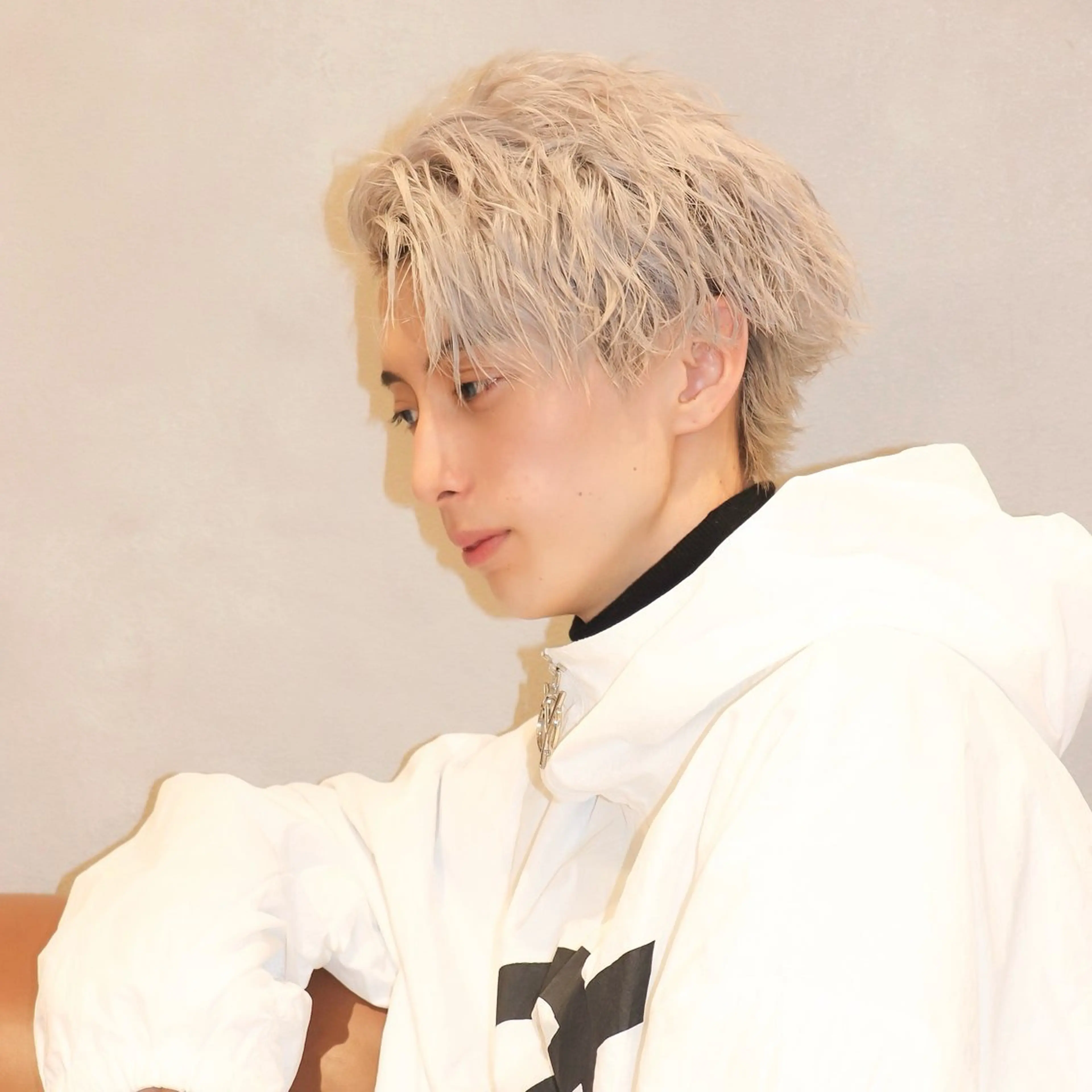 ミディアム カラー パーマ メンズ カット ヘアカラー トリートメント ハイトーン/メンズマ ッシュ/KYOHEIのヘアスタイル